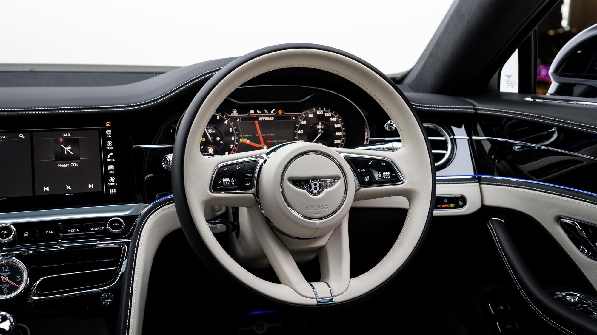 Bentley Flying Spur view 33