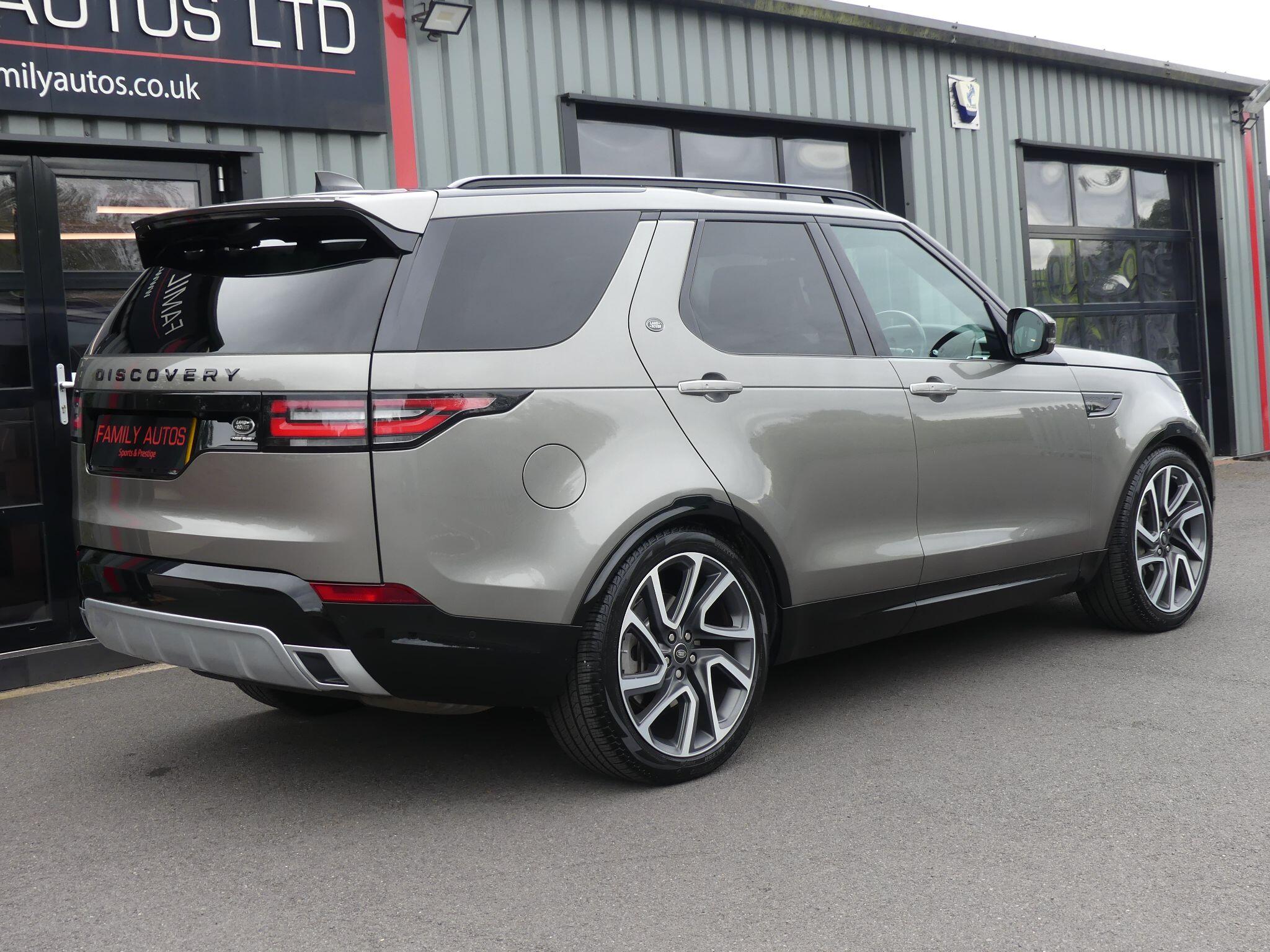 Land Rover Discovery view 6