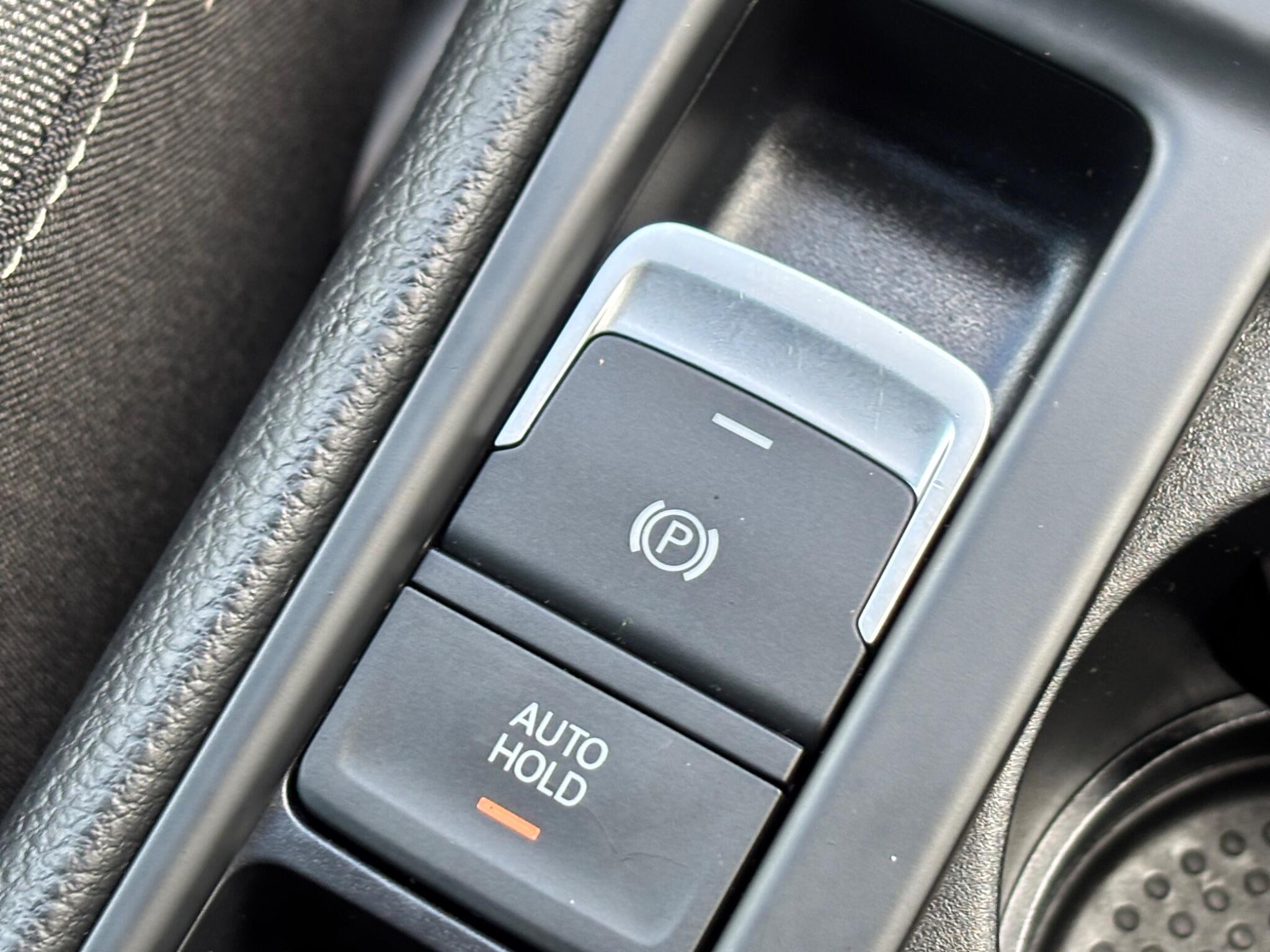 Volkswagen Golf view 22