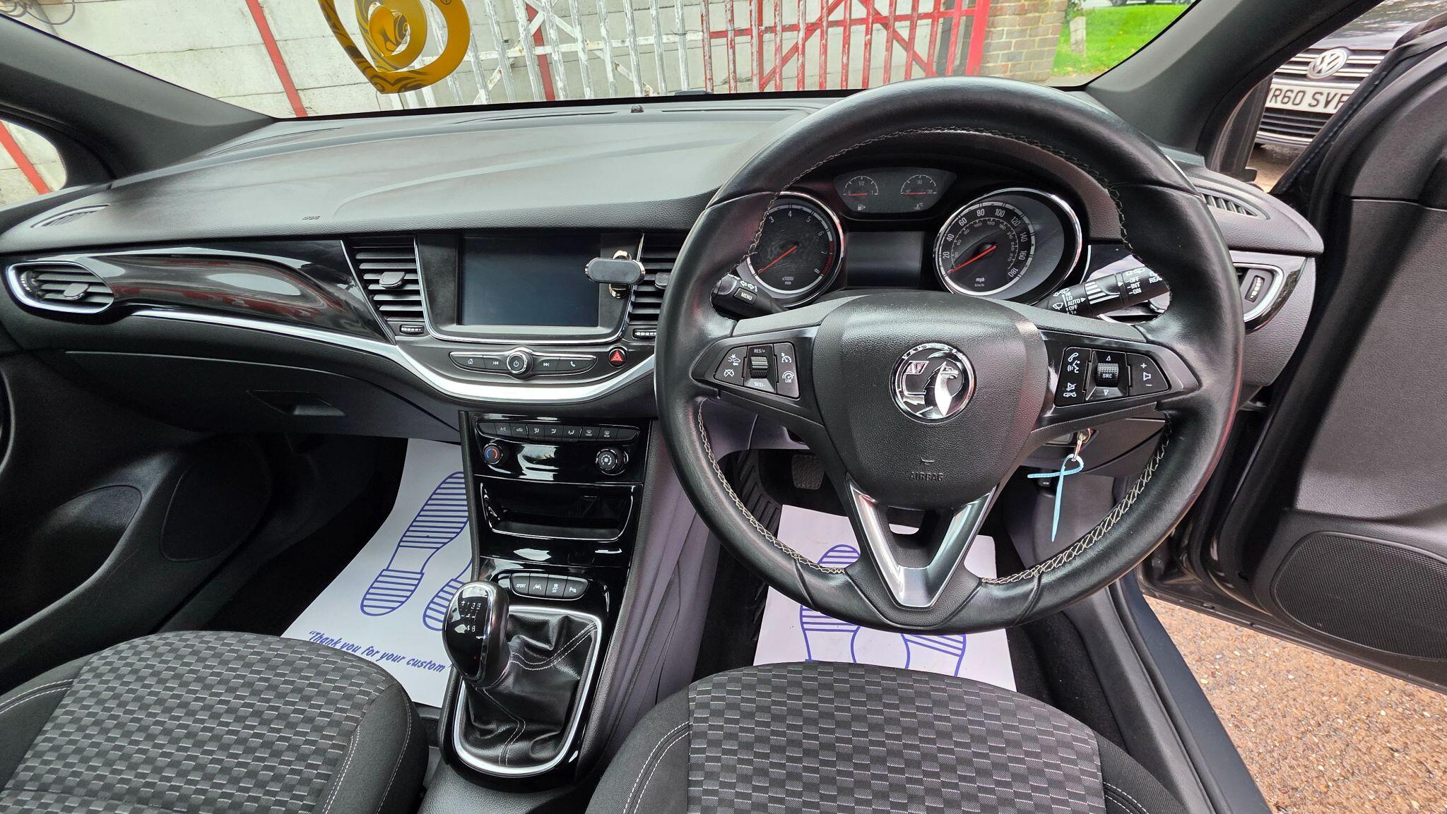 Vauxhall Astra view 18