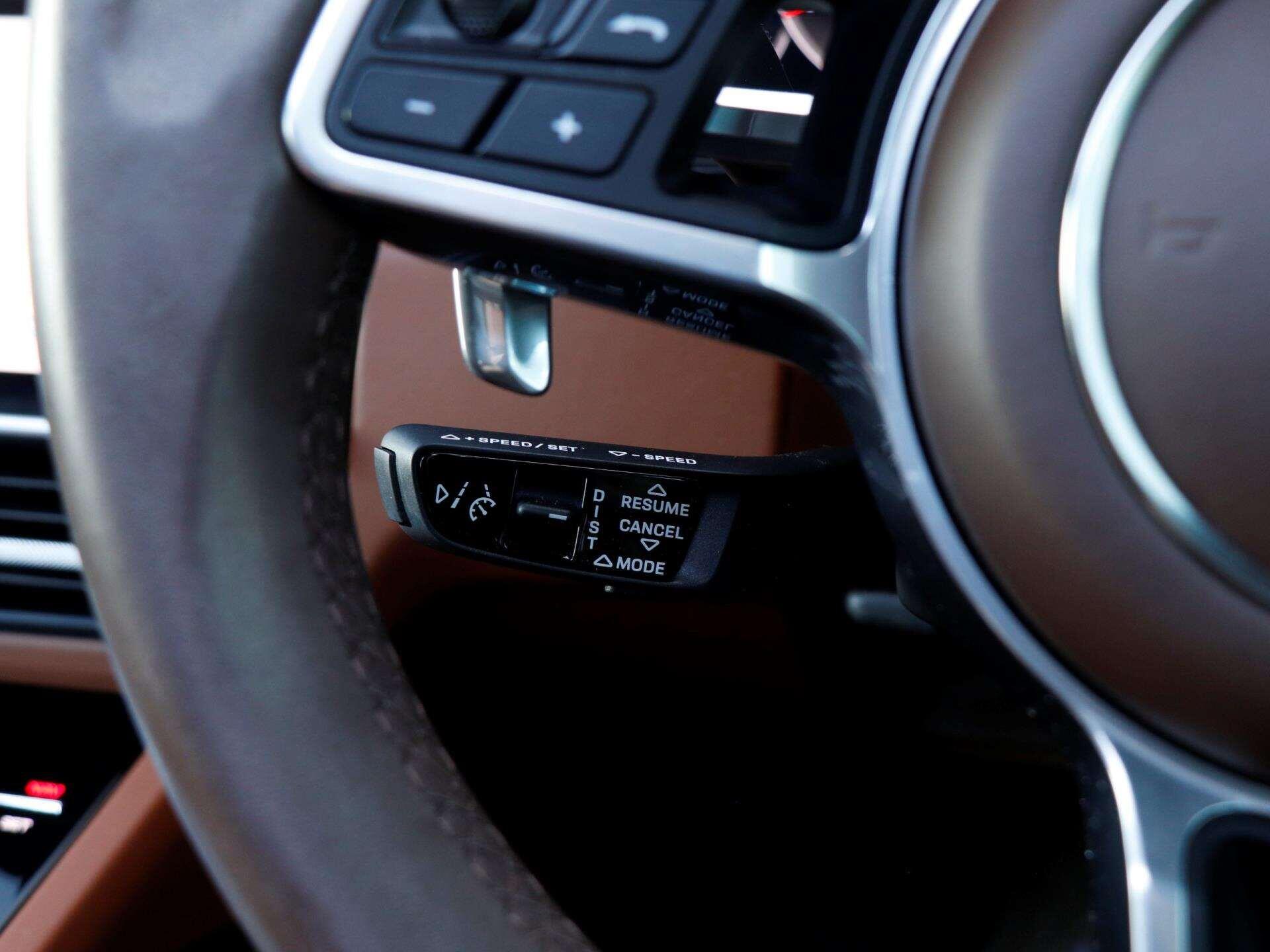 Porsche Cayenne view 20