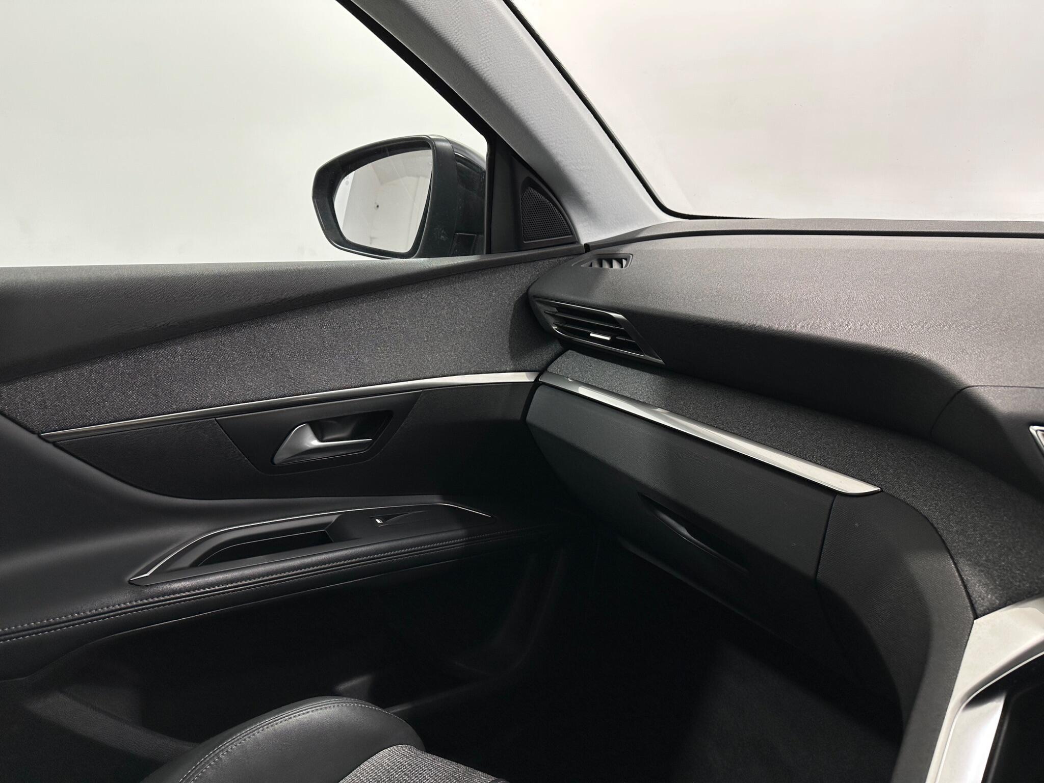 Peugeot 5008 view 25