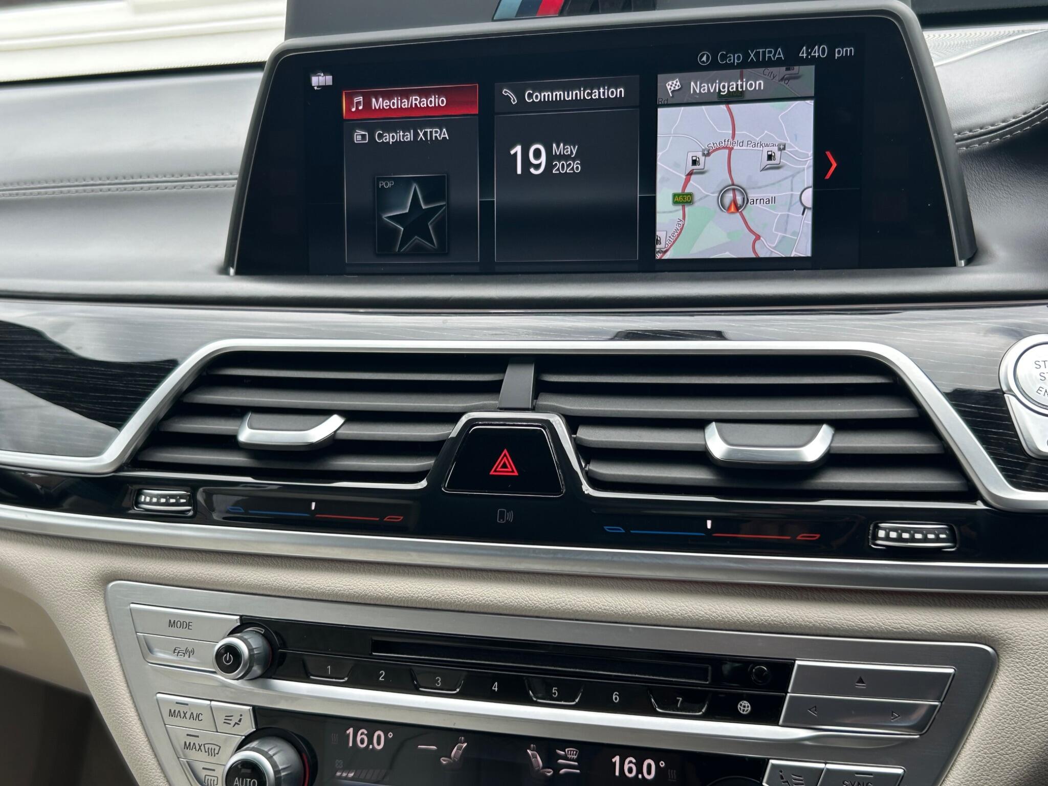 BMW 7 Series view 58