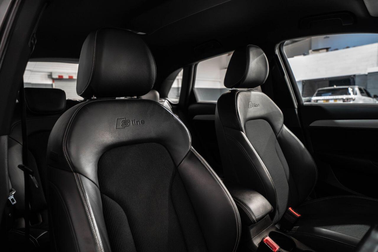 Audi Q3 view 12