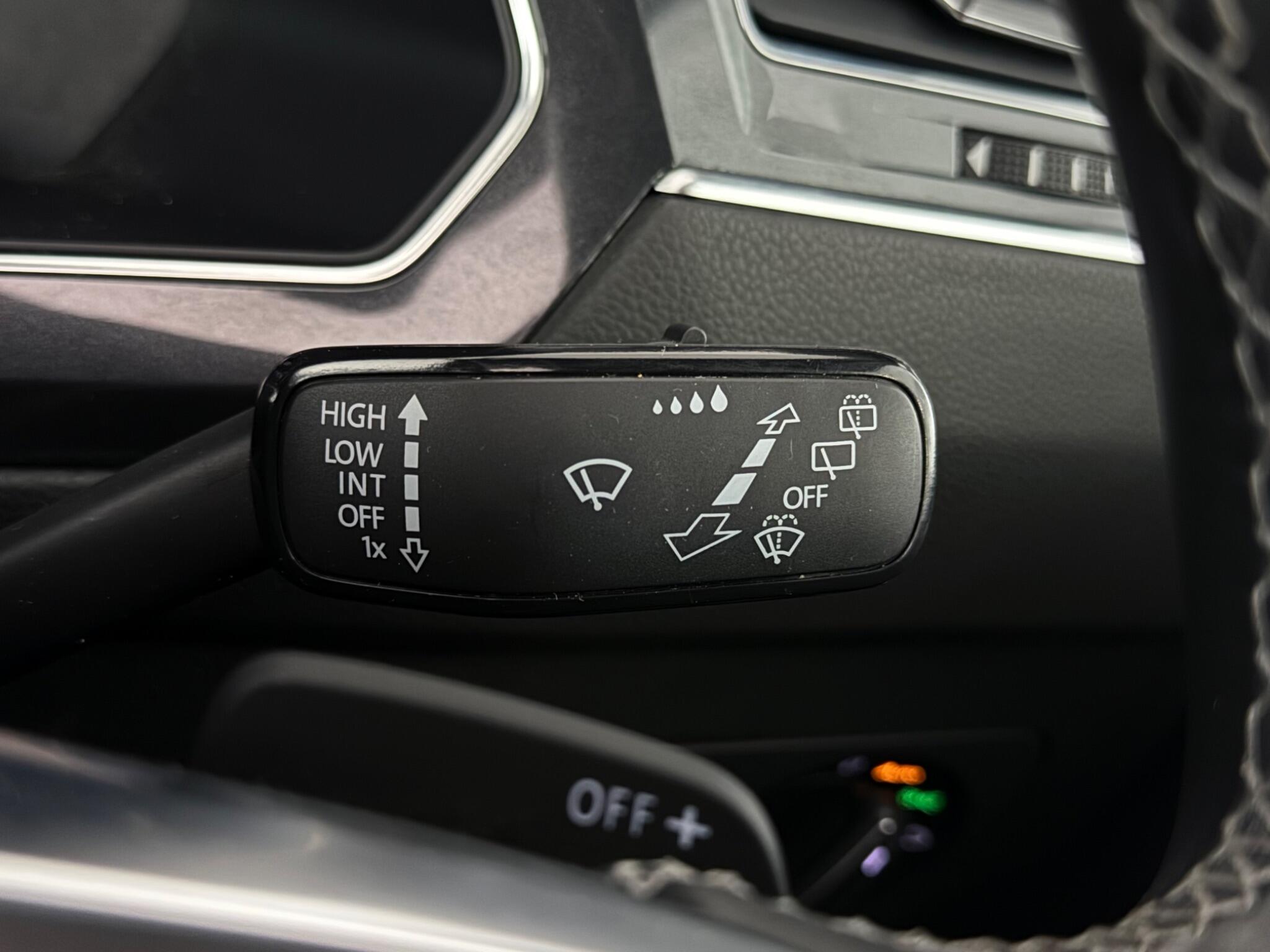 Volkswagen Tiguan Allspace view 18