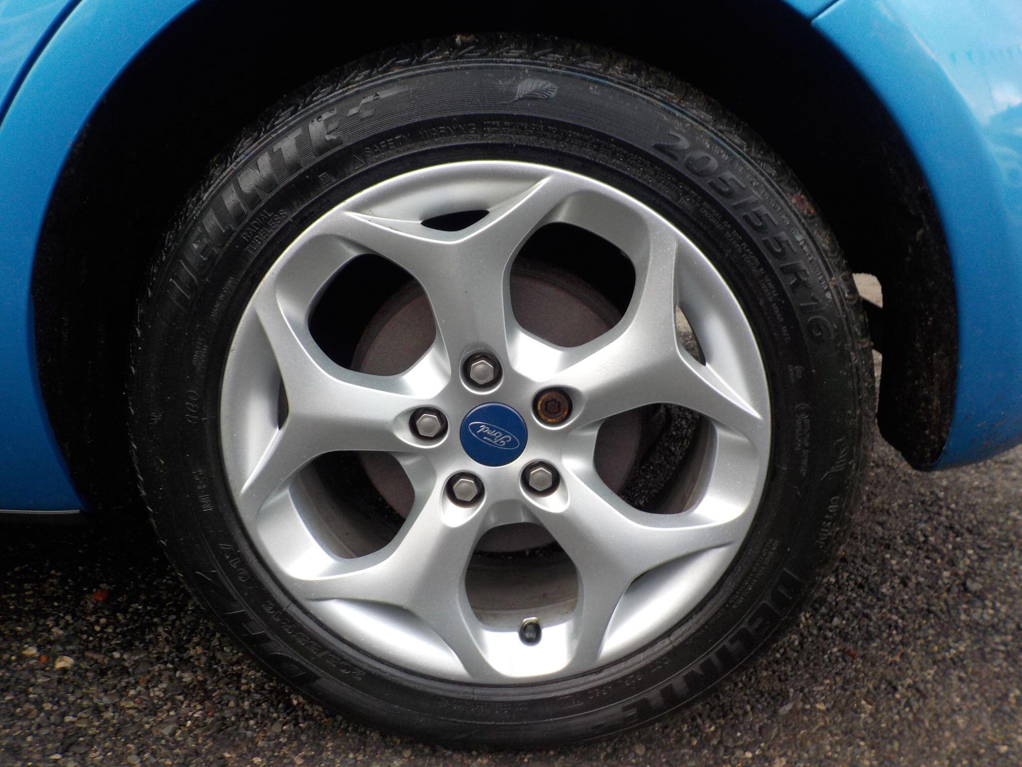 Ford Focus 1.6 Sport Auto 5dr