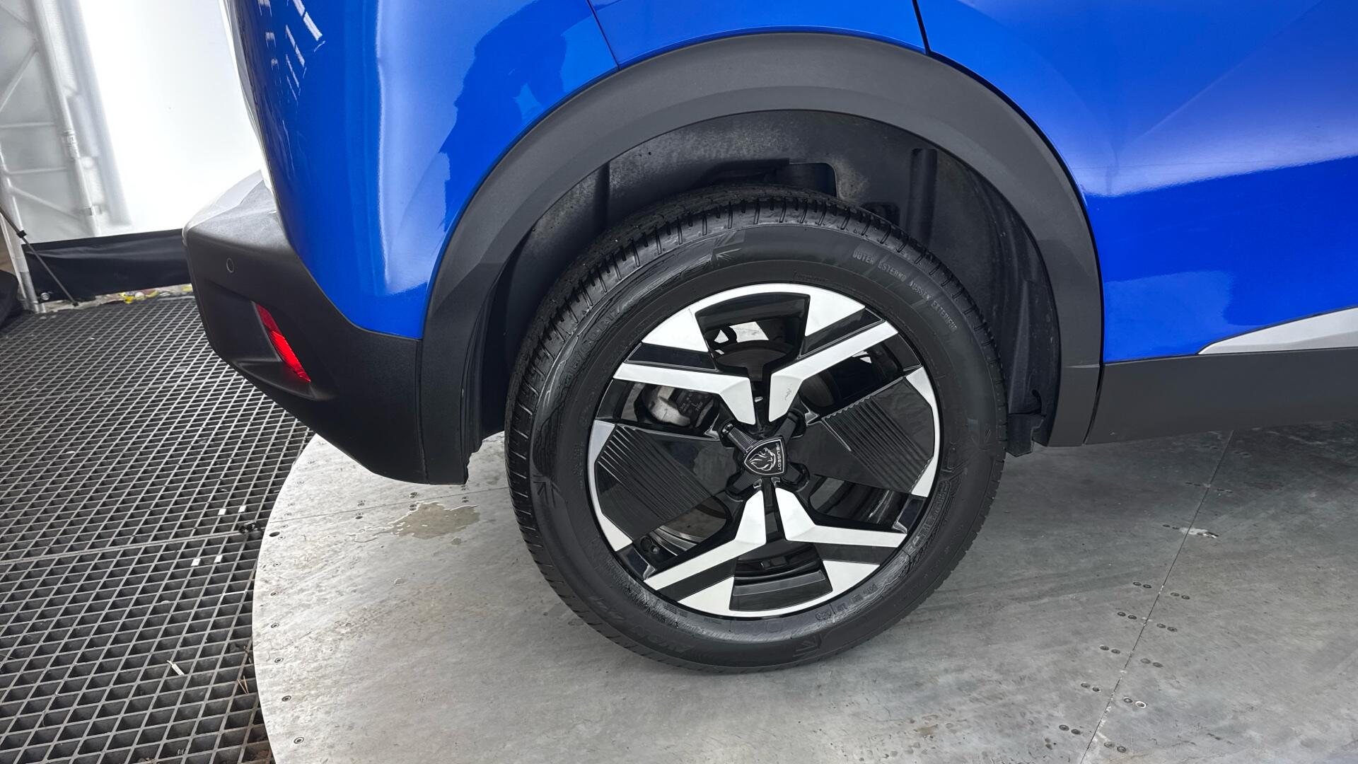 Peugeot 2008 view 19