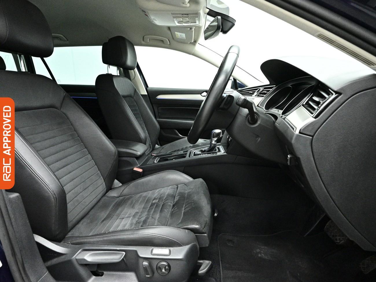 Volkswagen Passat view 12