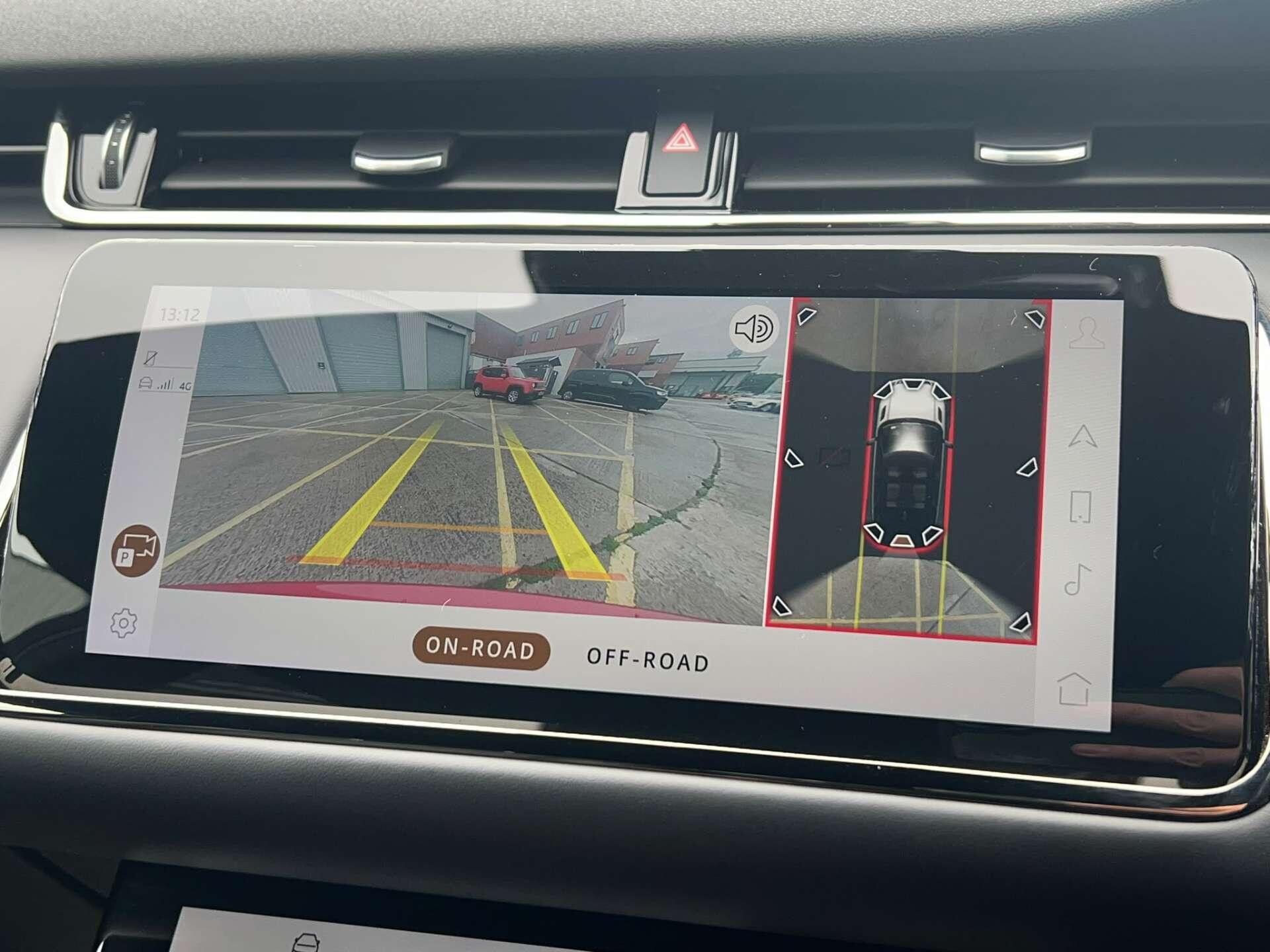 Land Rover Range Rover Evoque view 23