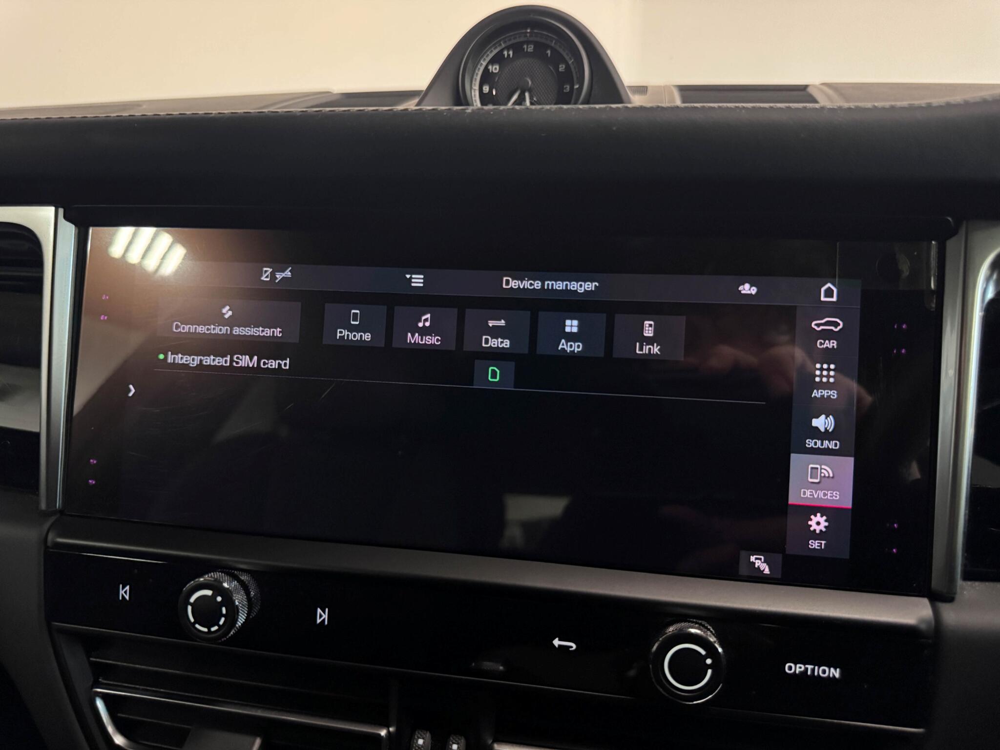 Porsche Macan view 56