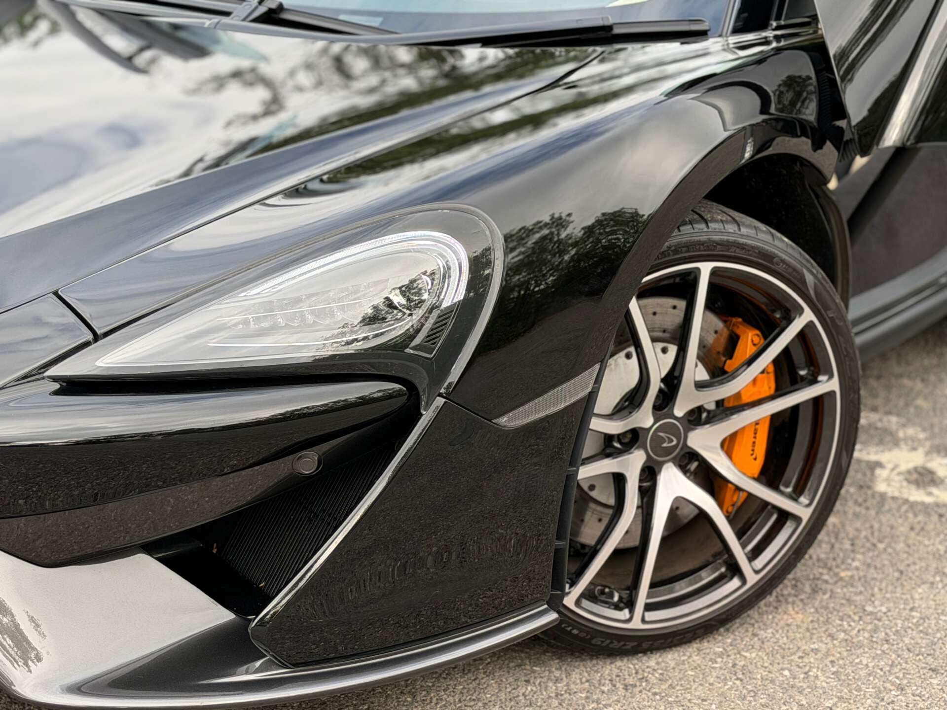 McLaren 570GT view 13