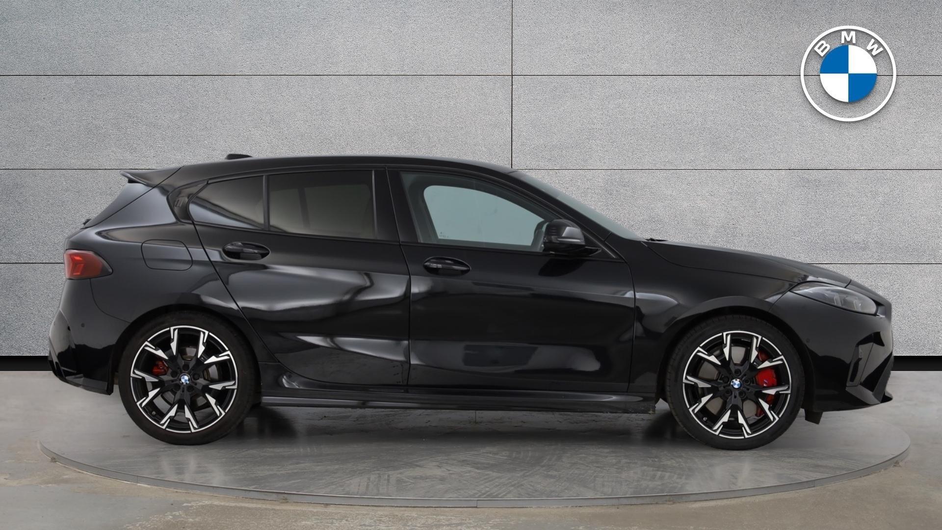 BMW 1 Series view 3