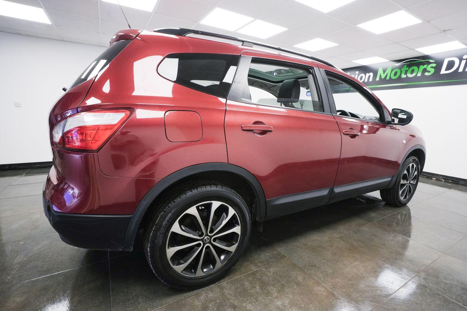 Nissan Qashqai+2 view 3