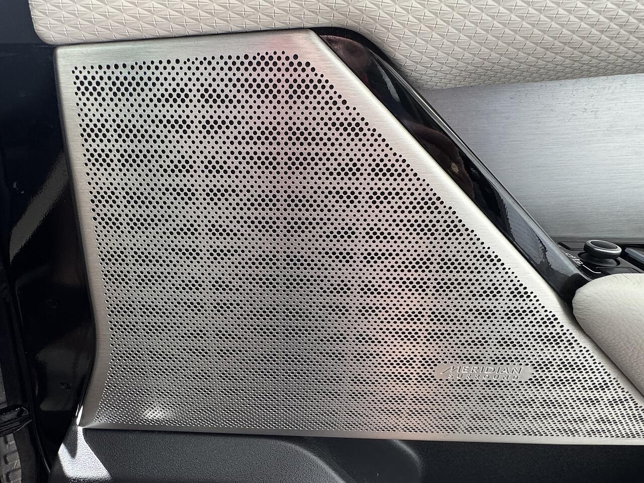 Land Rover Range Rover Velar view 26