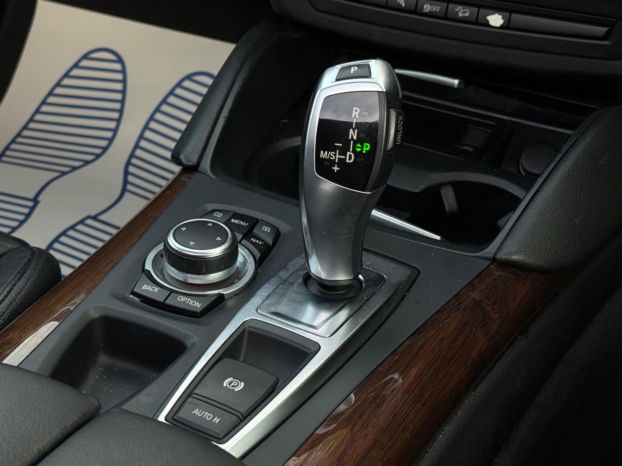 BMW X6 view 58