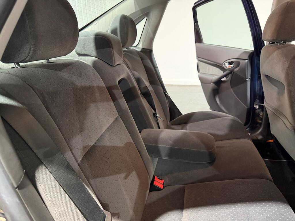 Ford Focus view 40