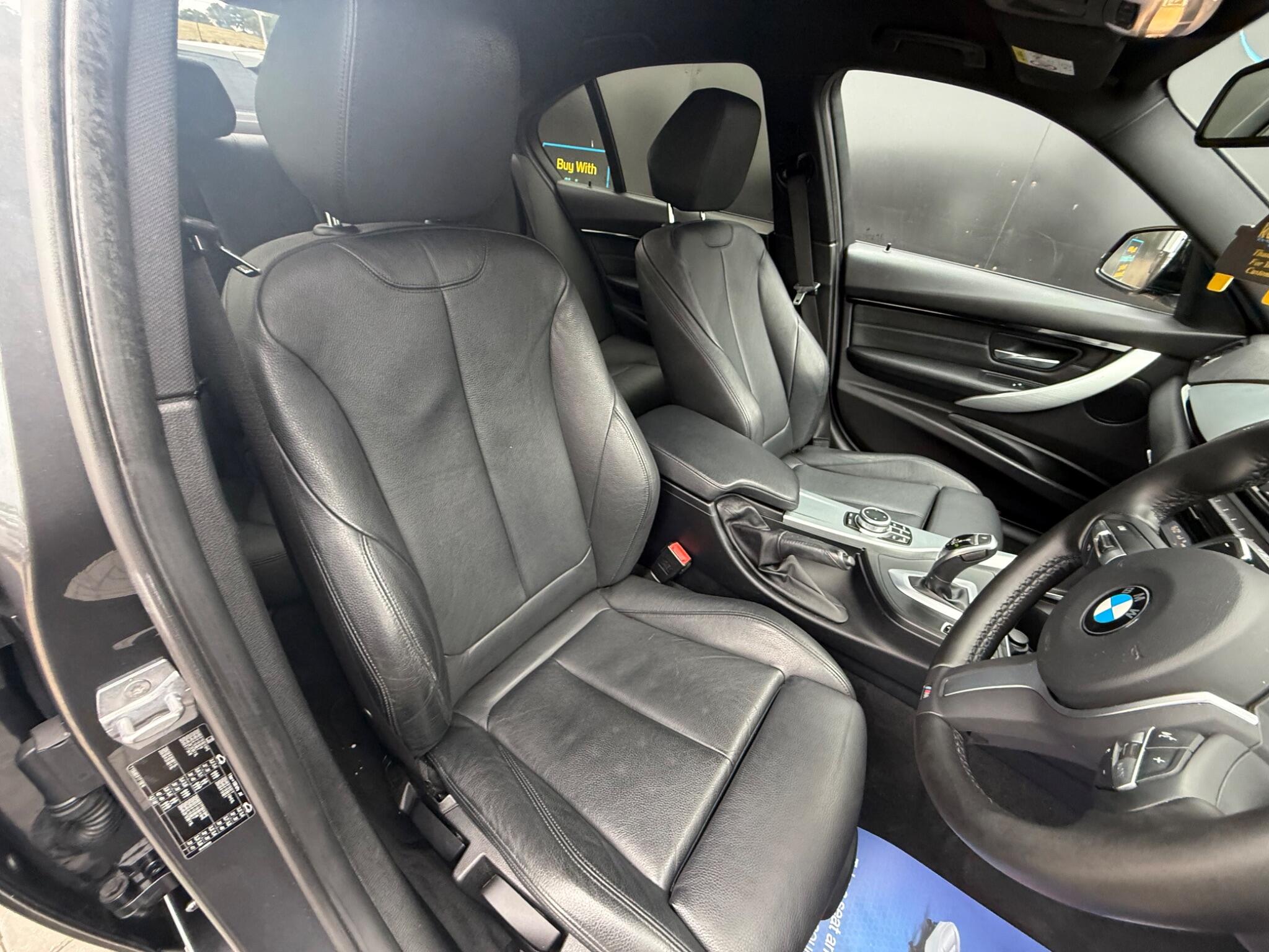 BMW 3 Series view 19