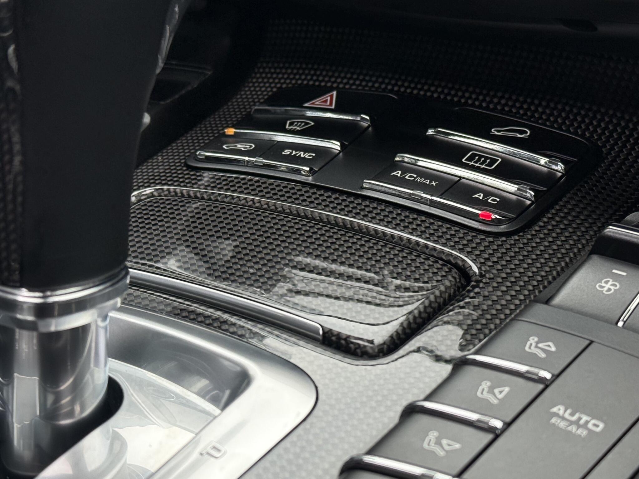 Porsche Cayenne view 27