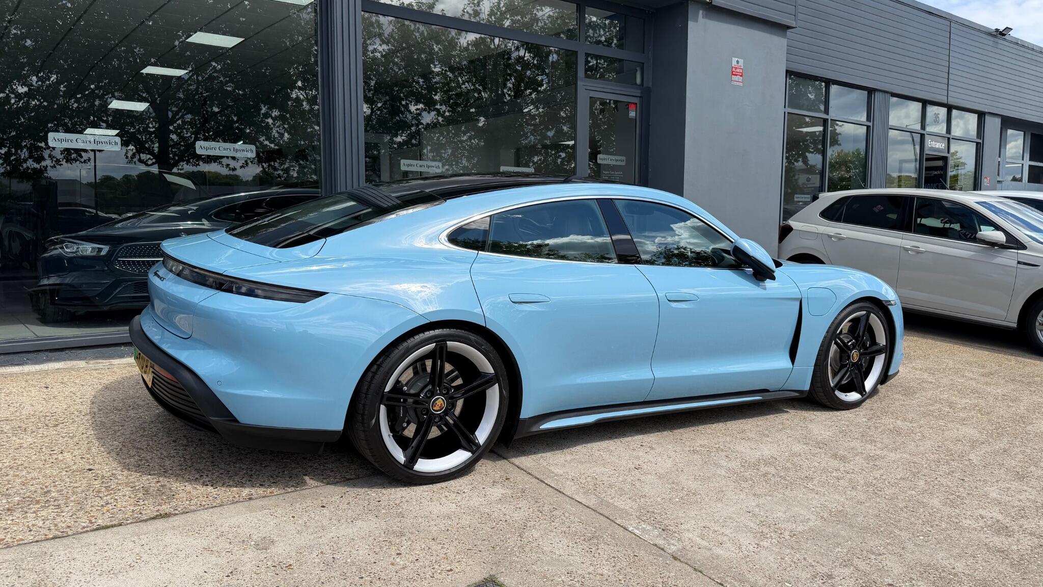 Porsche Taycan view 16