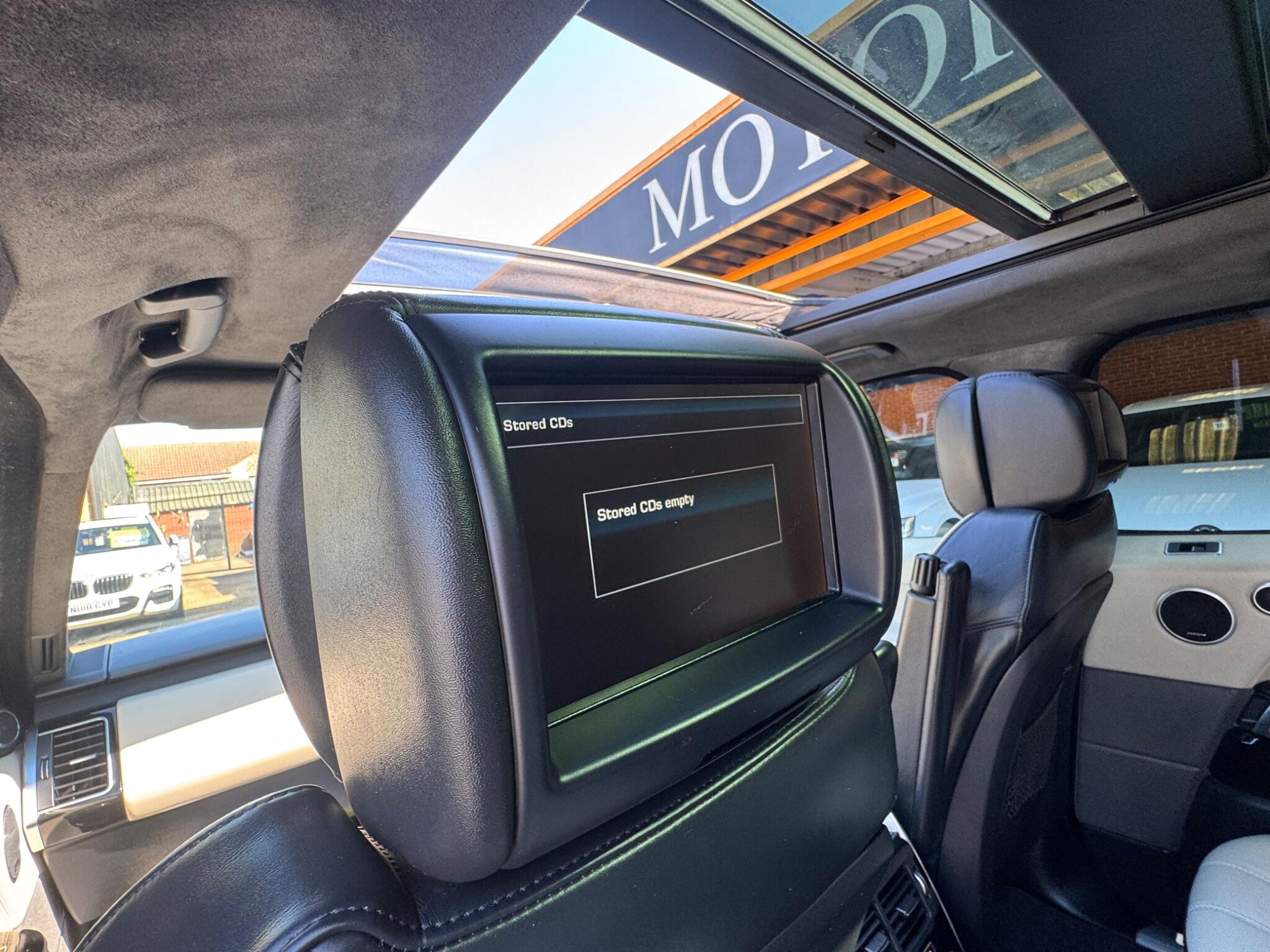 Land Rover Range Rover Sport view 11