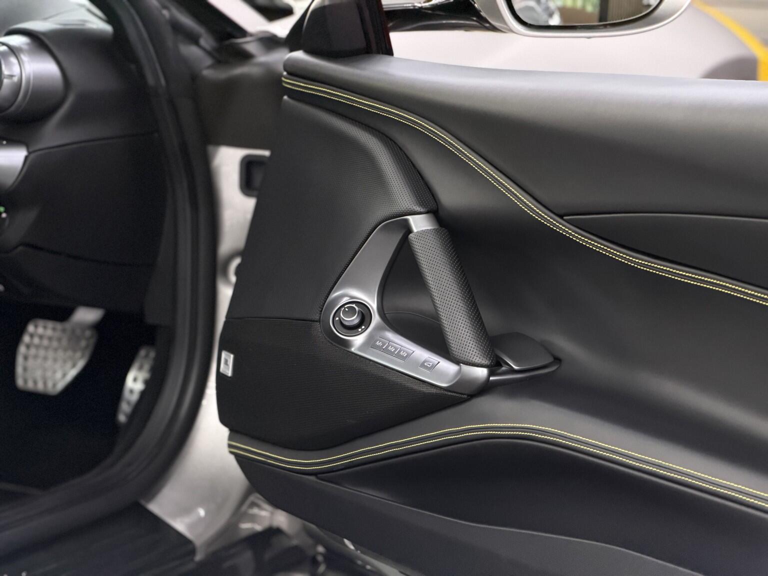 Ferrari 812 view 48