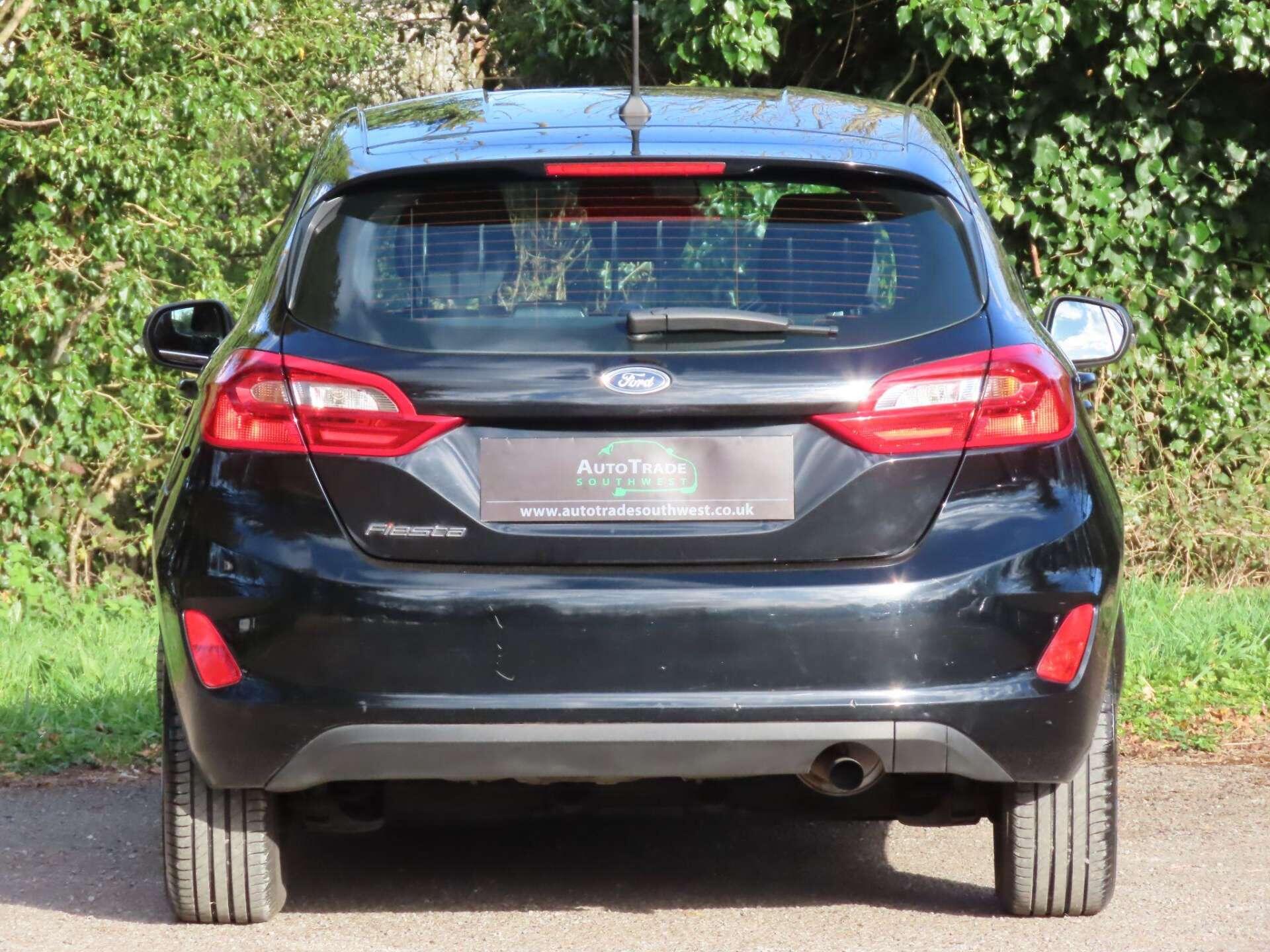 Ford Fiesta view 5