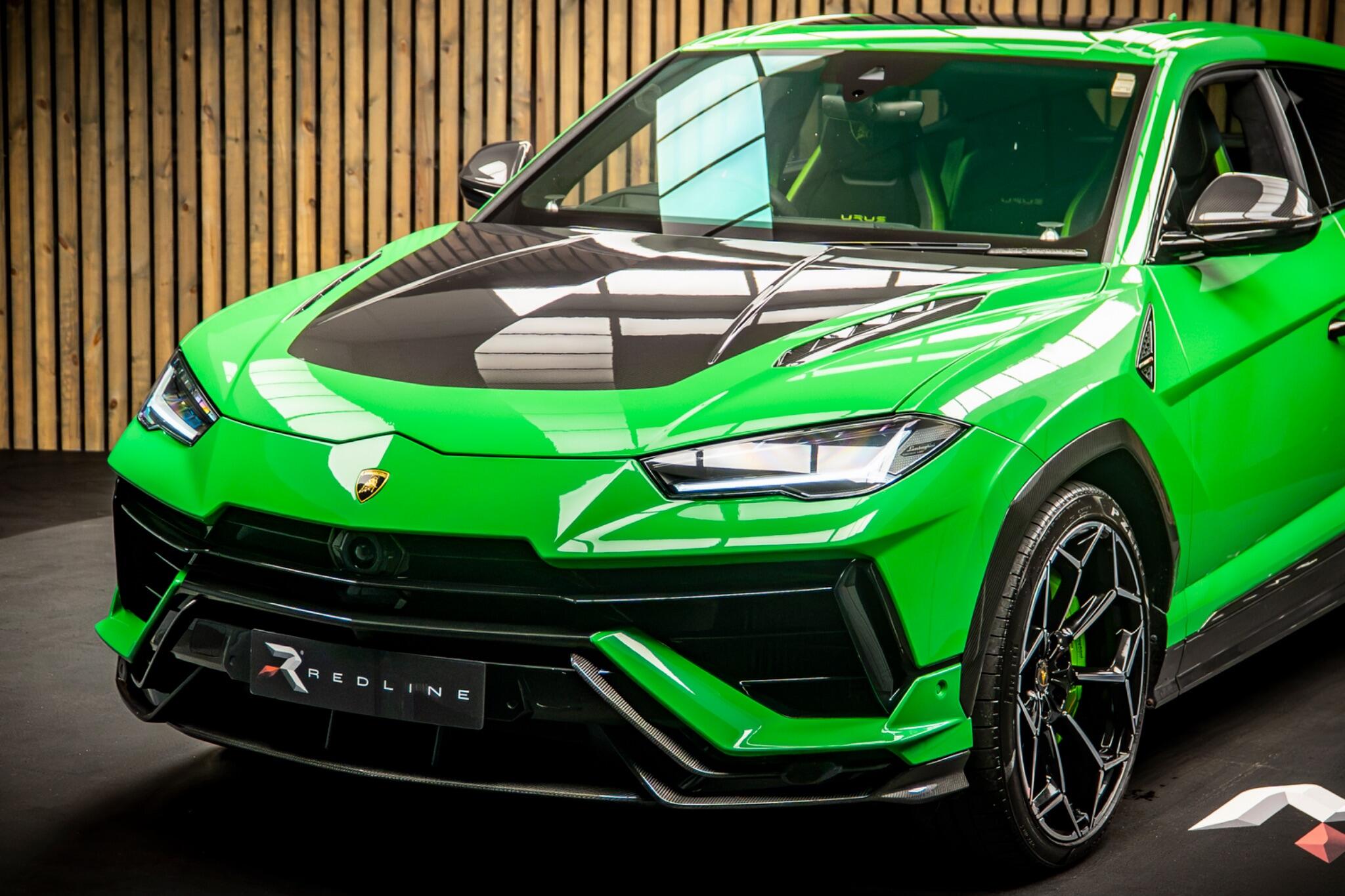 Lamborghini Urus view 15
