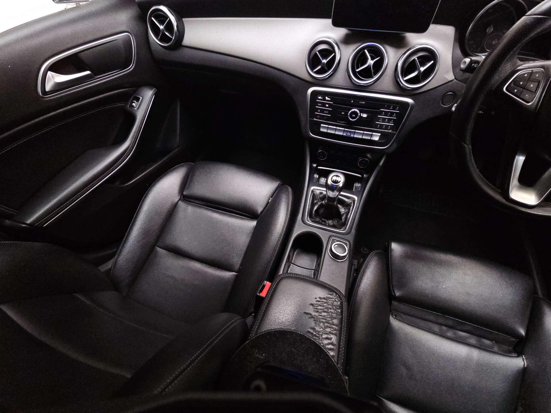 Mercedes-Benz Gla view 9