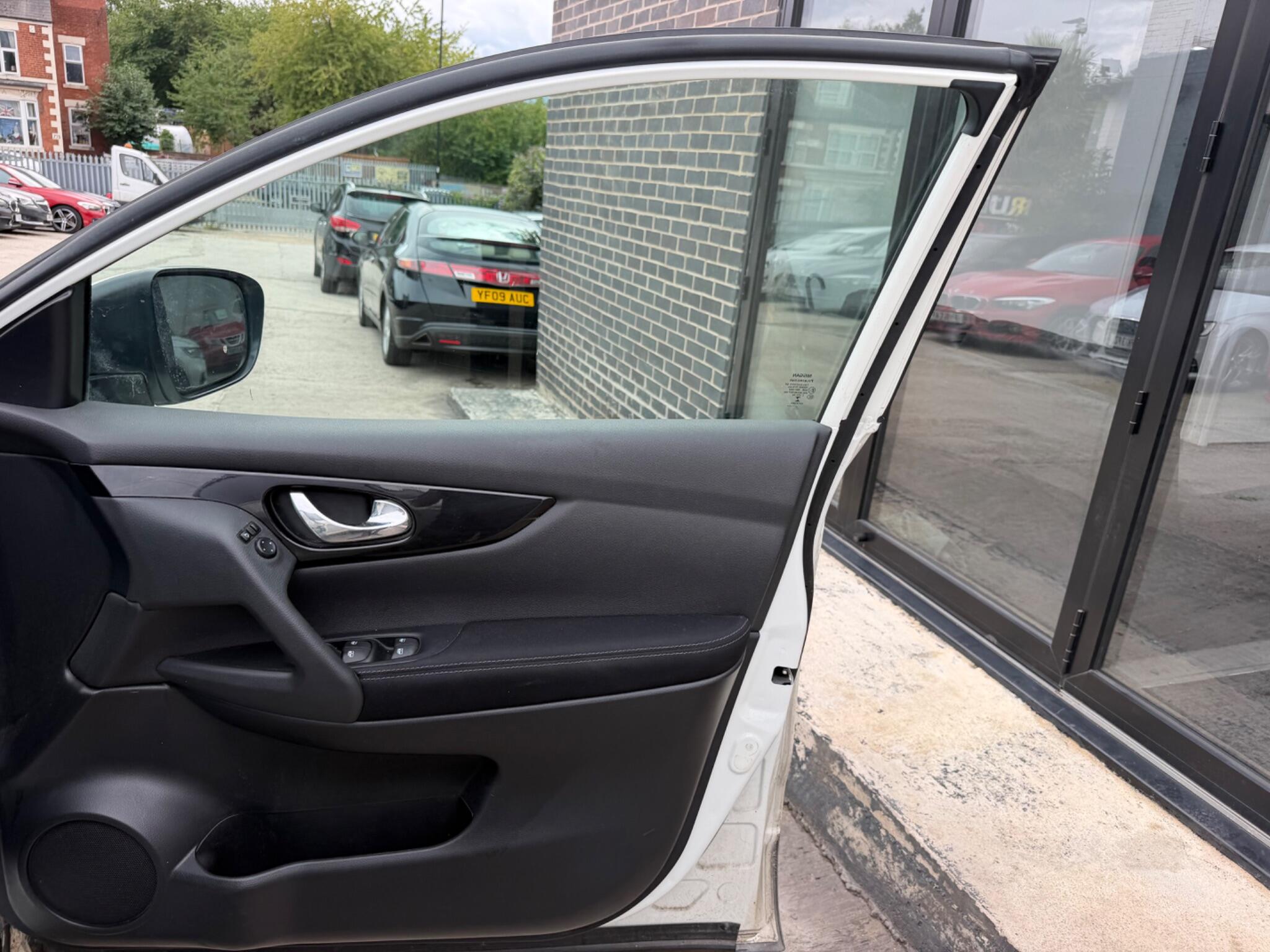 Nissan Qashqai view 9