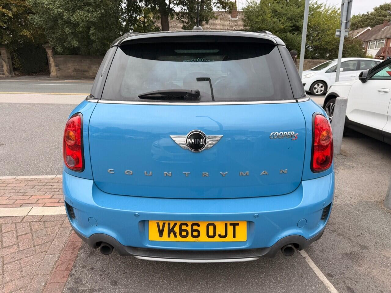 MINI Countryman view 8