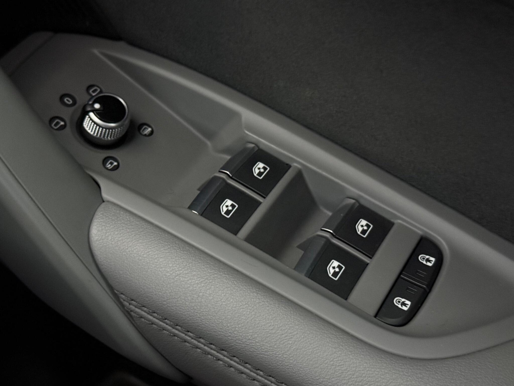 Audi Q5 view 21