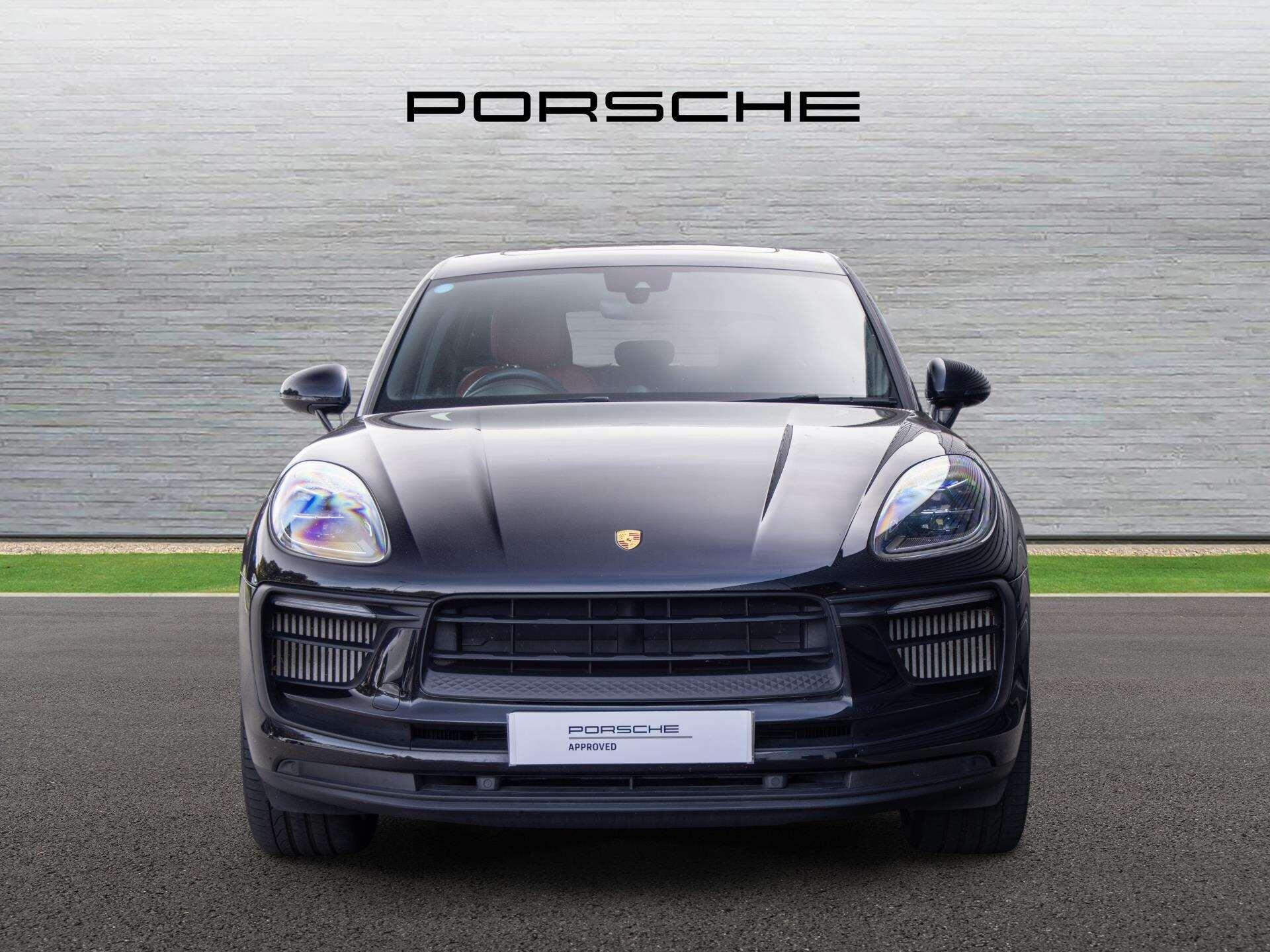 Porsche Macan view 6