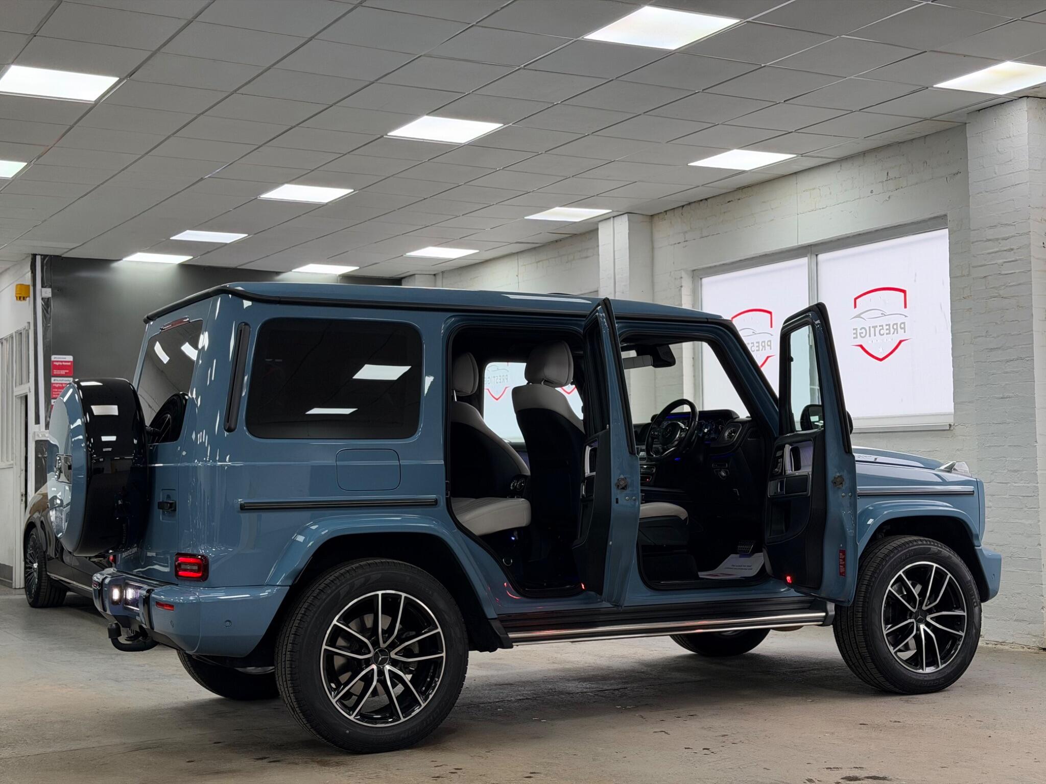 Mercedes-Benz G-Class view 26