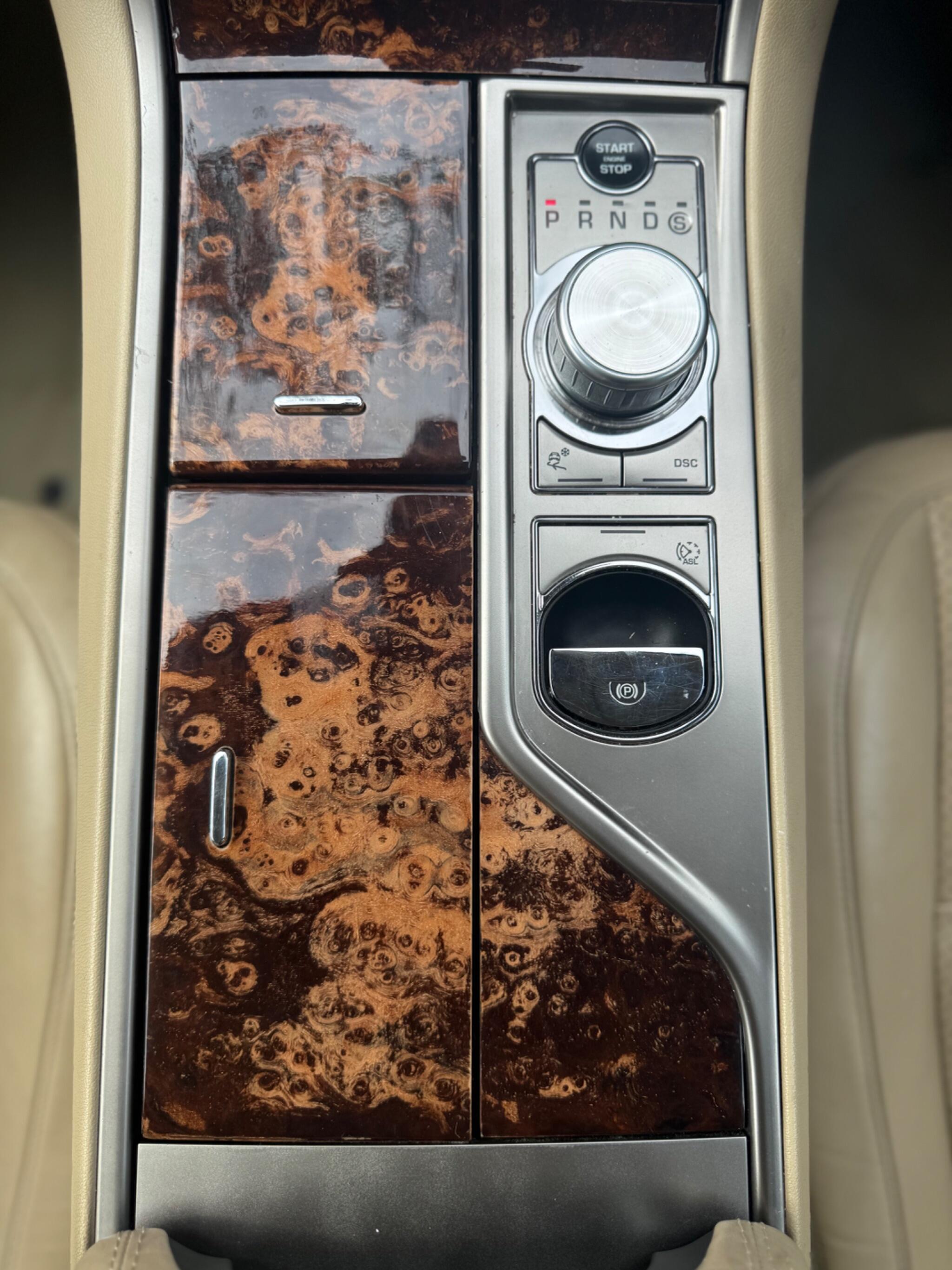 2008 Jaguar XF image 25