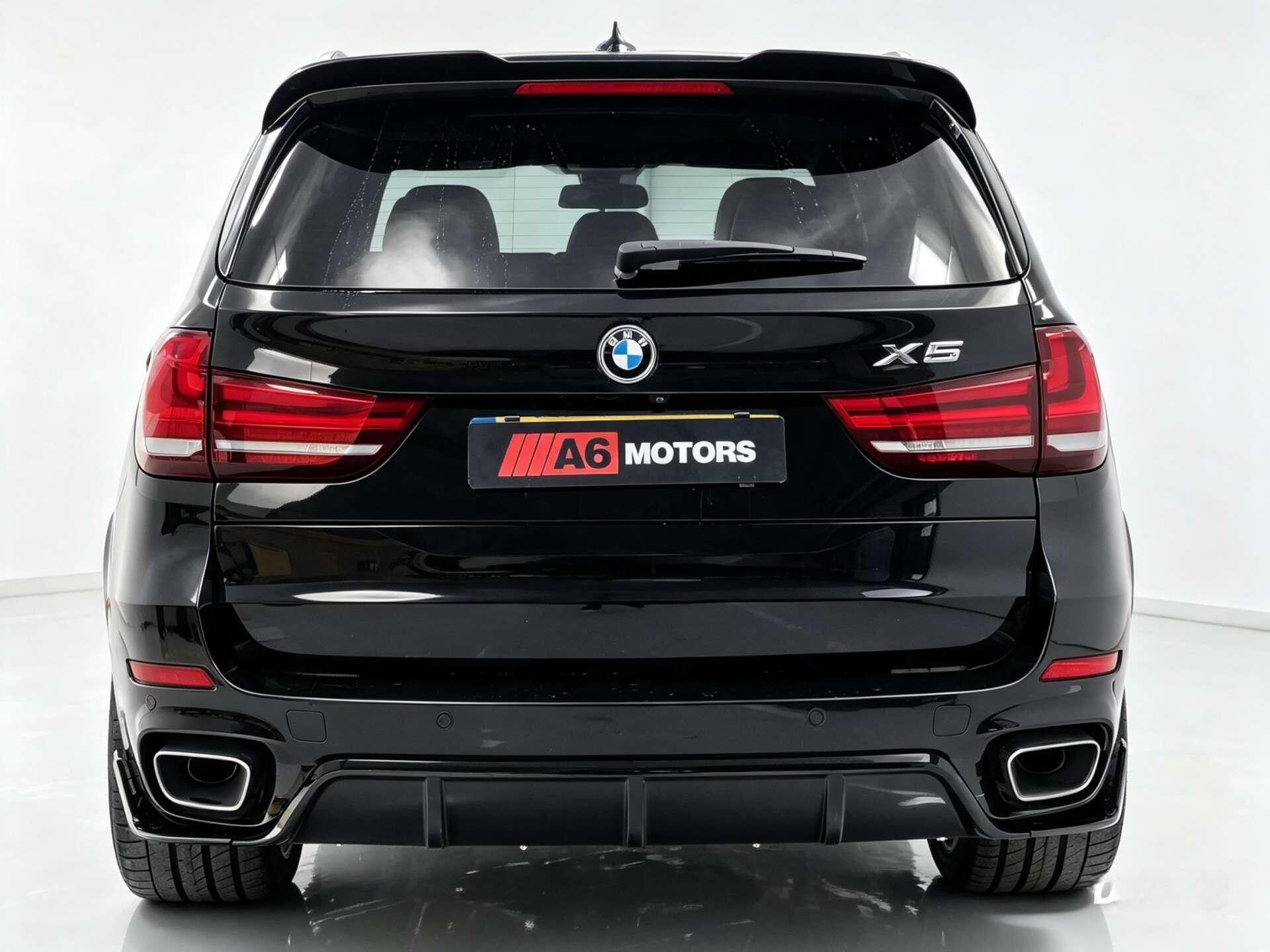 BMW X5 view 11