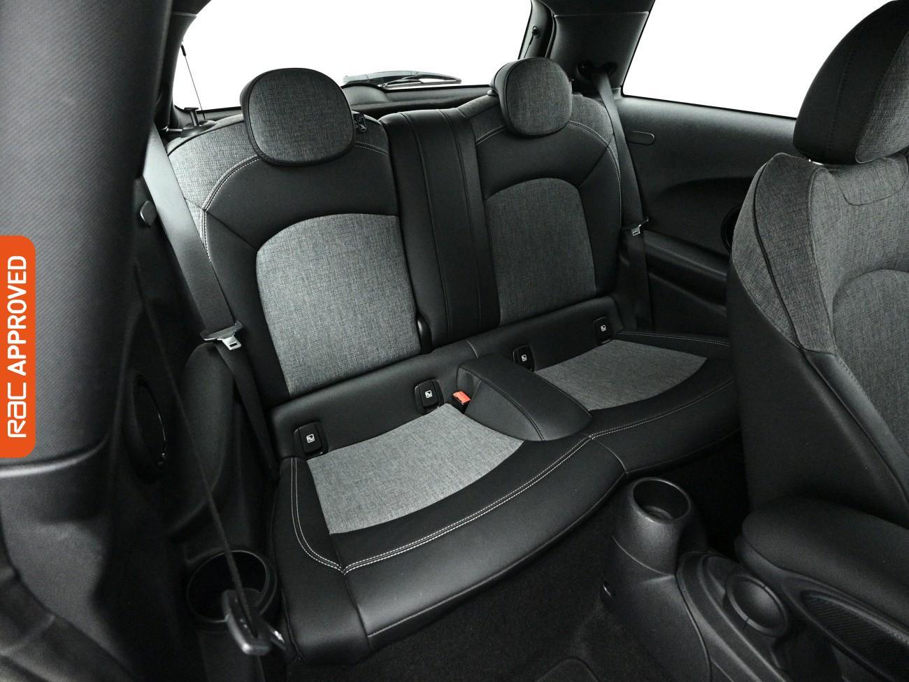 Mini Hatch view 13