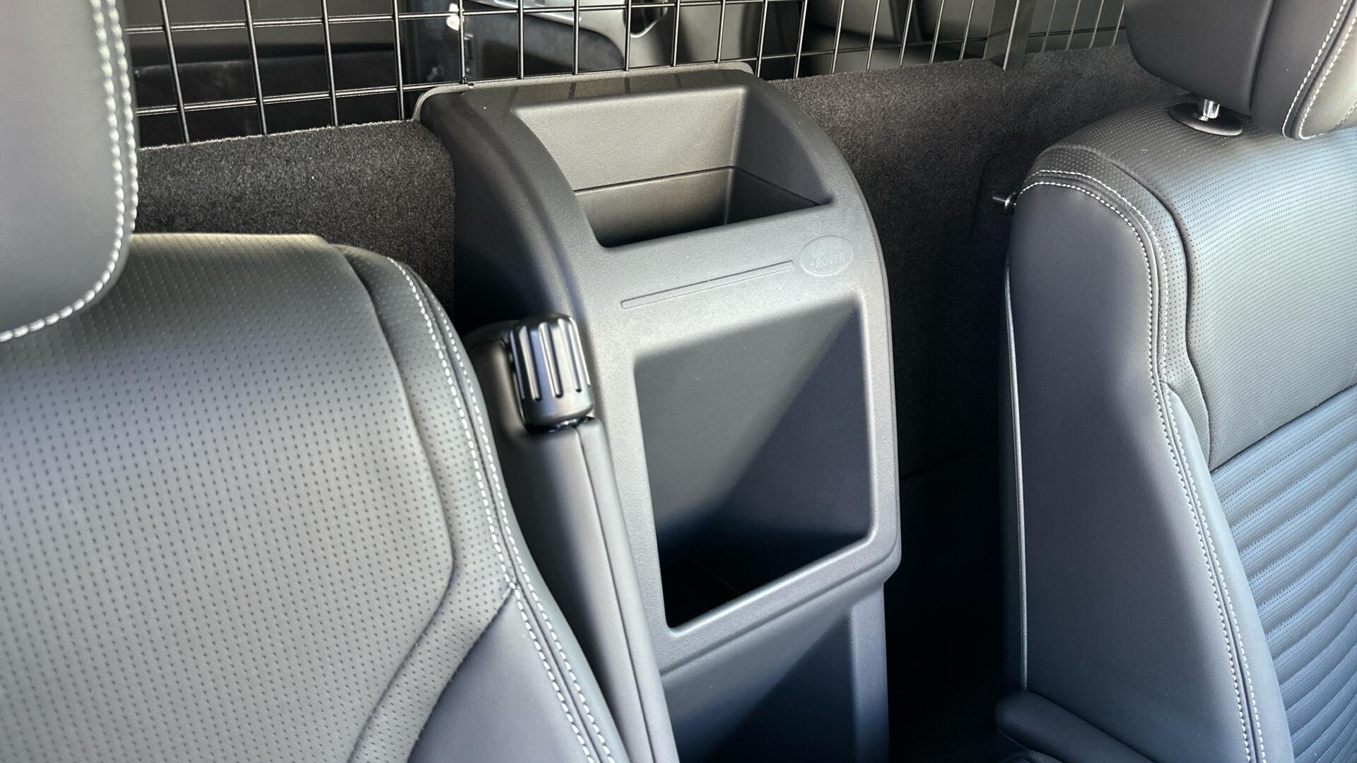 Land Rover Discovery view 38