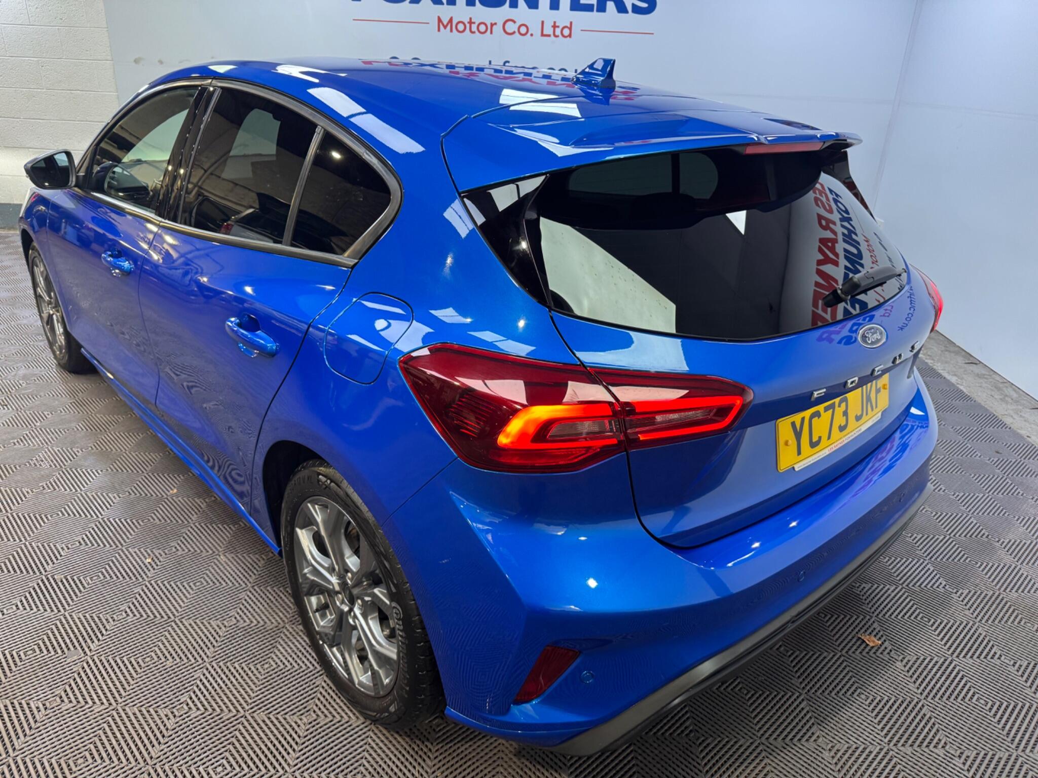 Ford Focus view 20