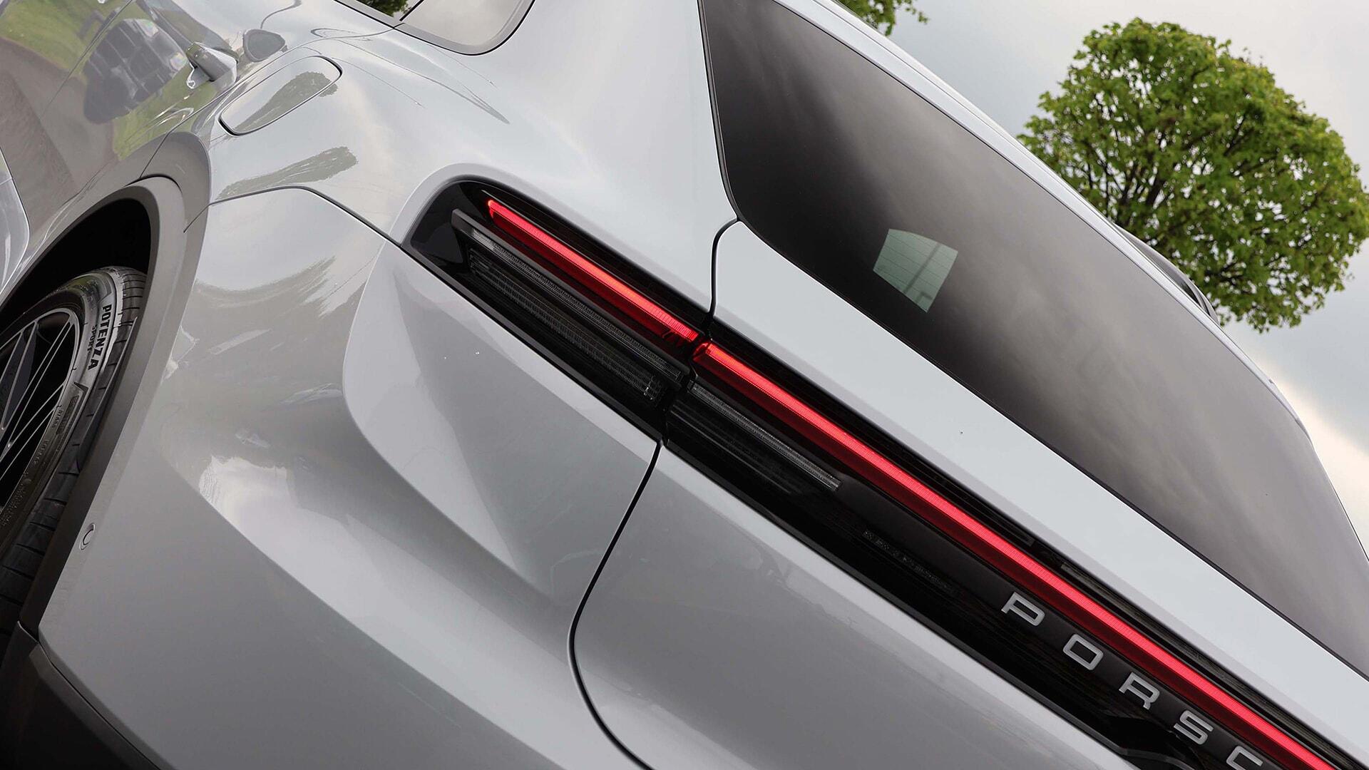 Porsche Macan view 25