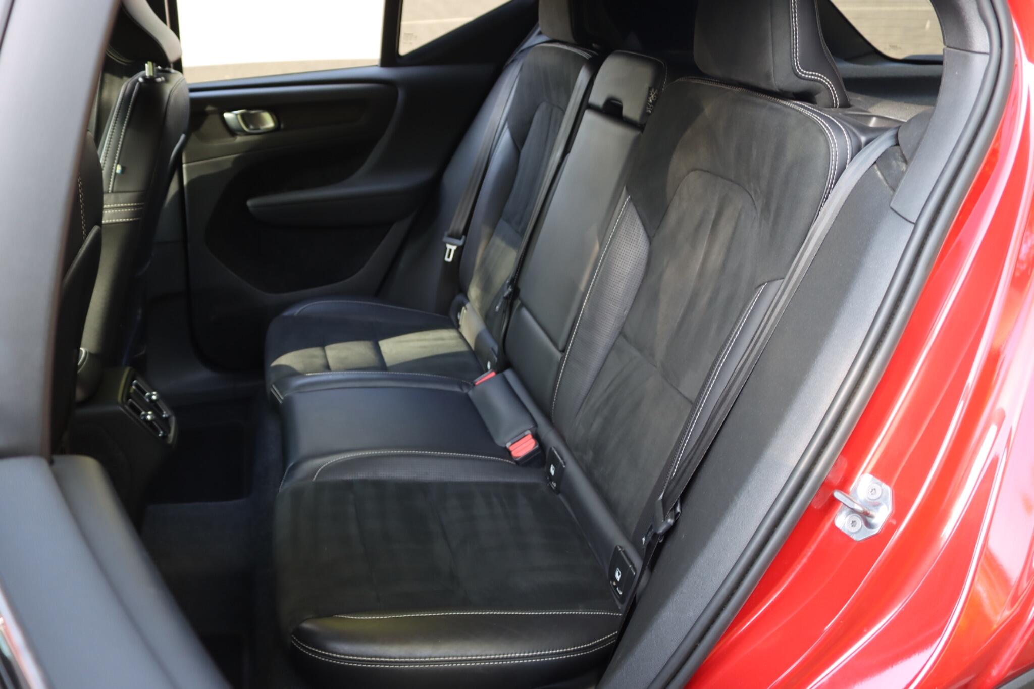 Volvo XC40 view 7