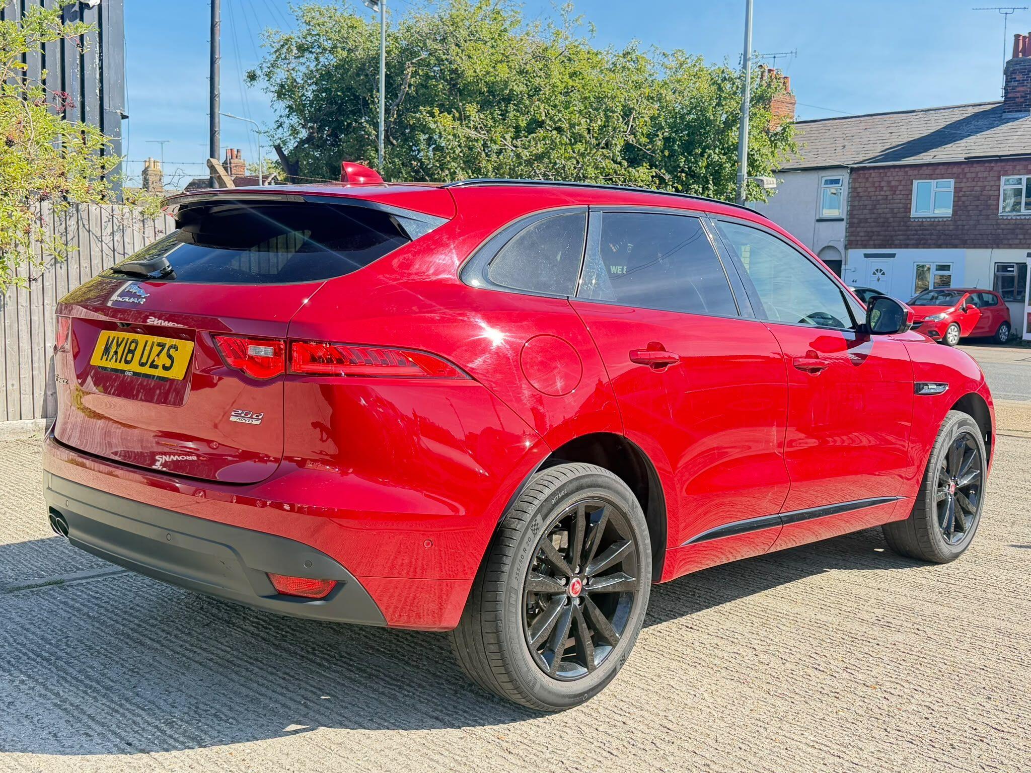 Jaguar F-Pace view 3