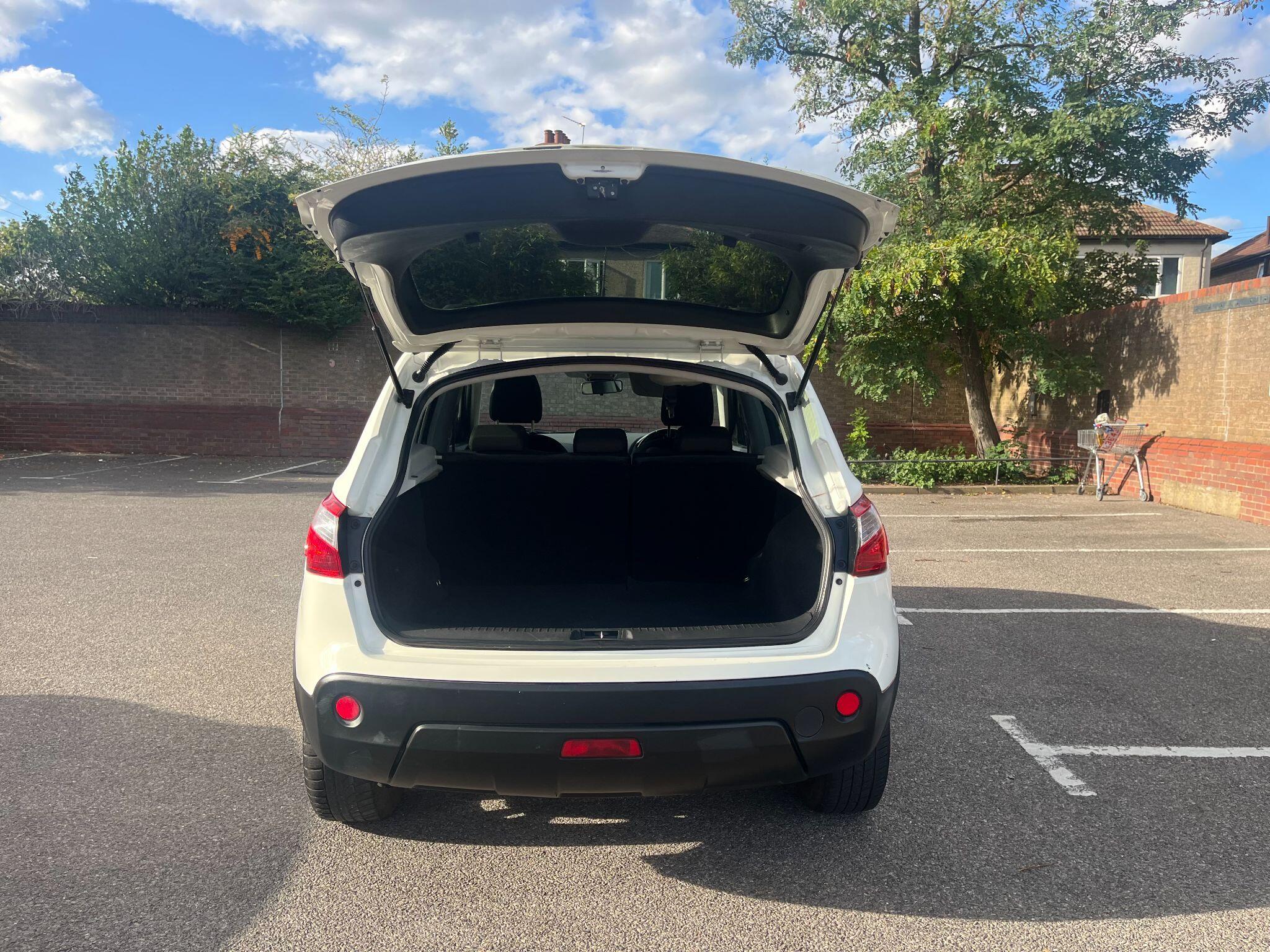 Nissan Qashqai view 35