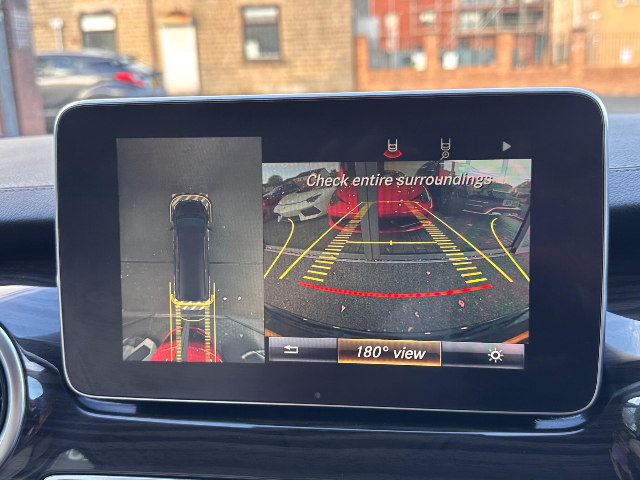 Mercedes-Benz V-Class view 22