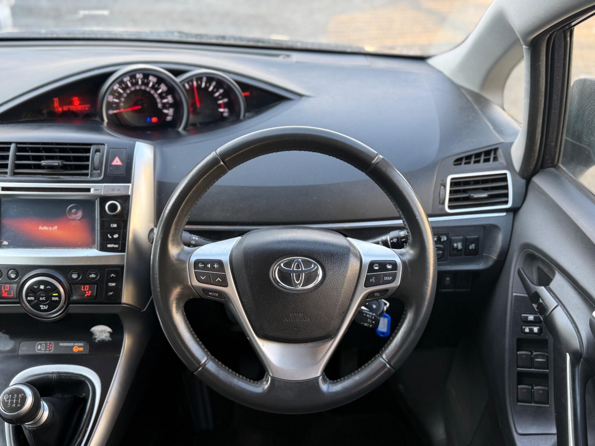 2015 Toyota Verso image 22