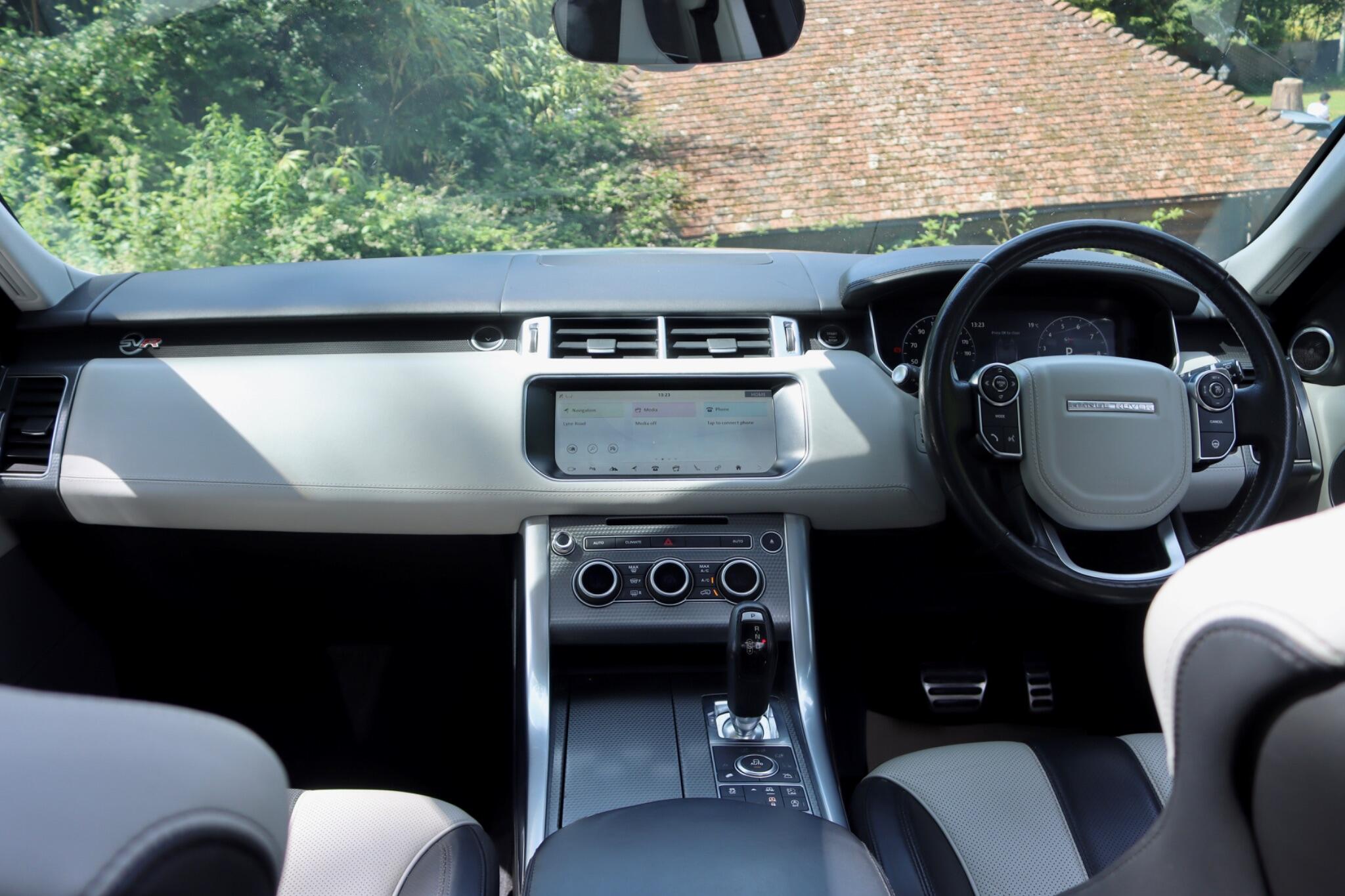 Land Rover Range Rover Sport view 10