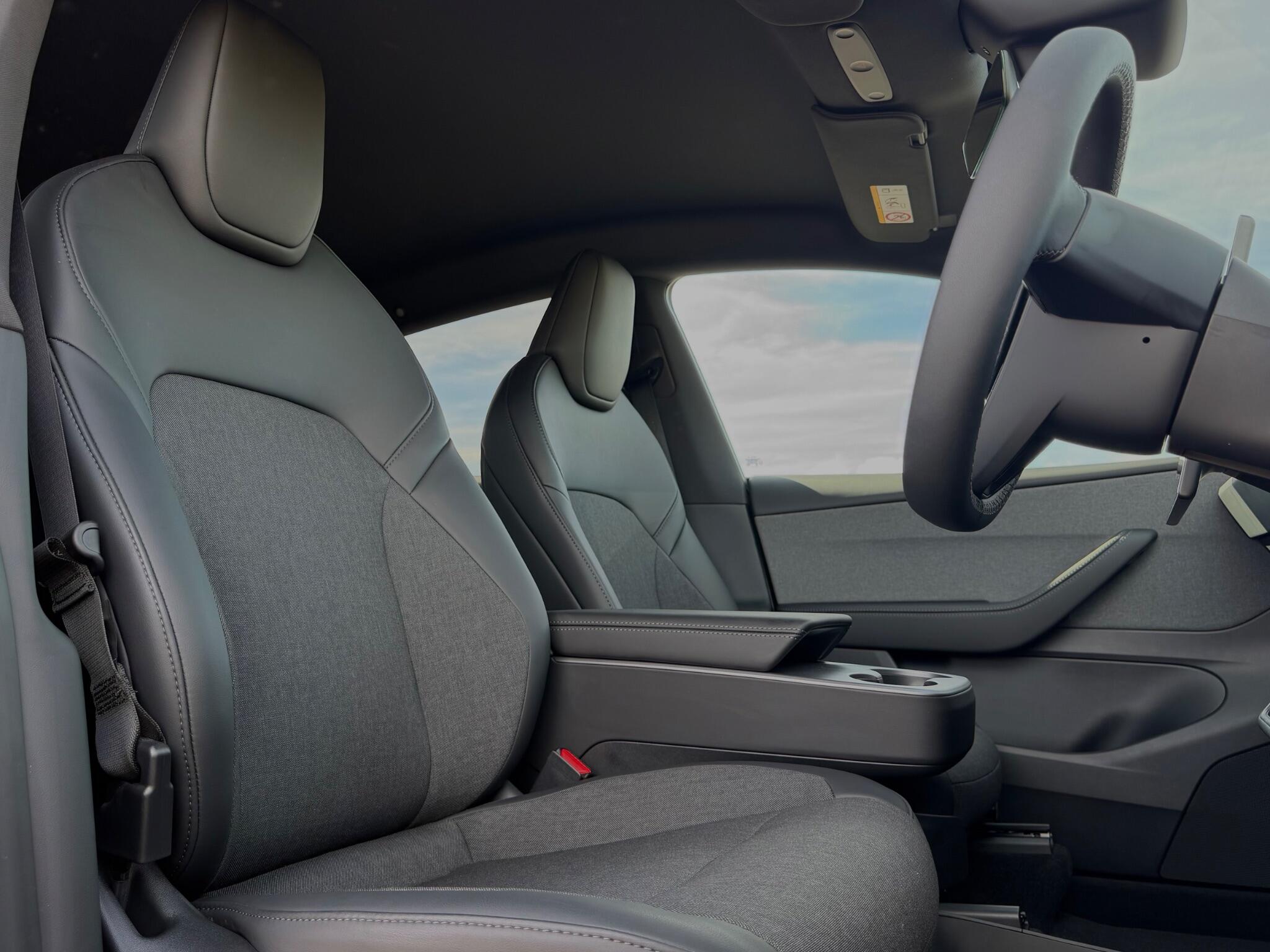 Tesla Model Y view 23