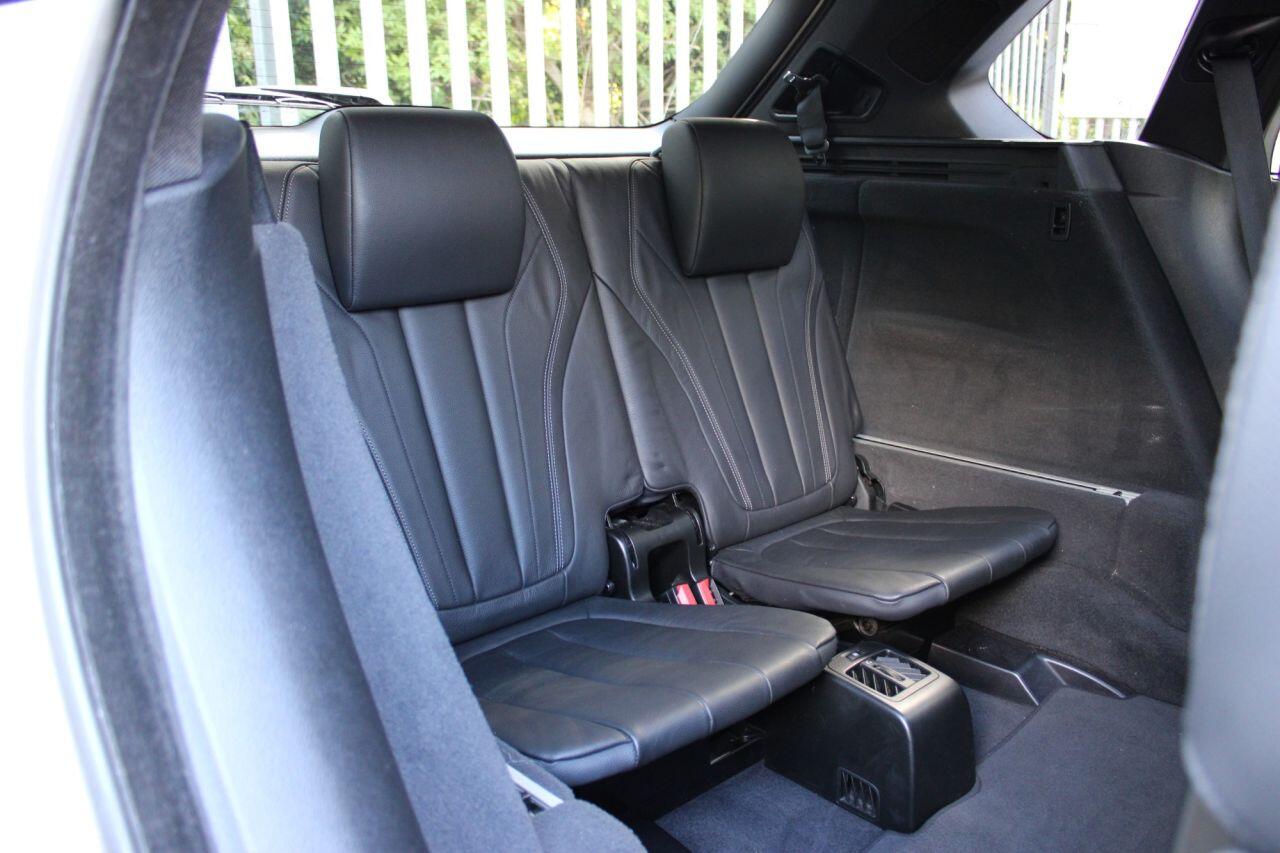 BMW X5 view 18