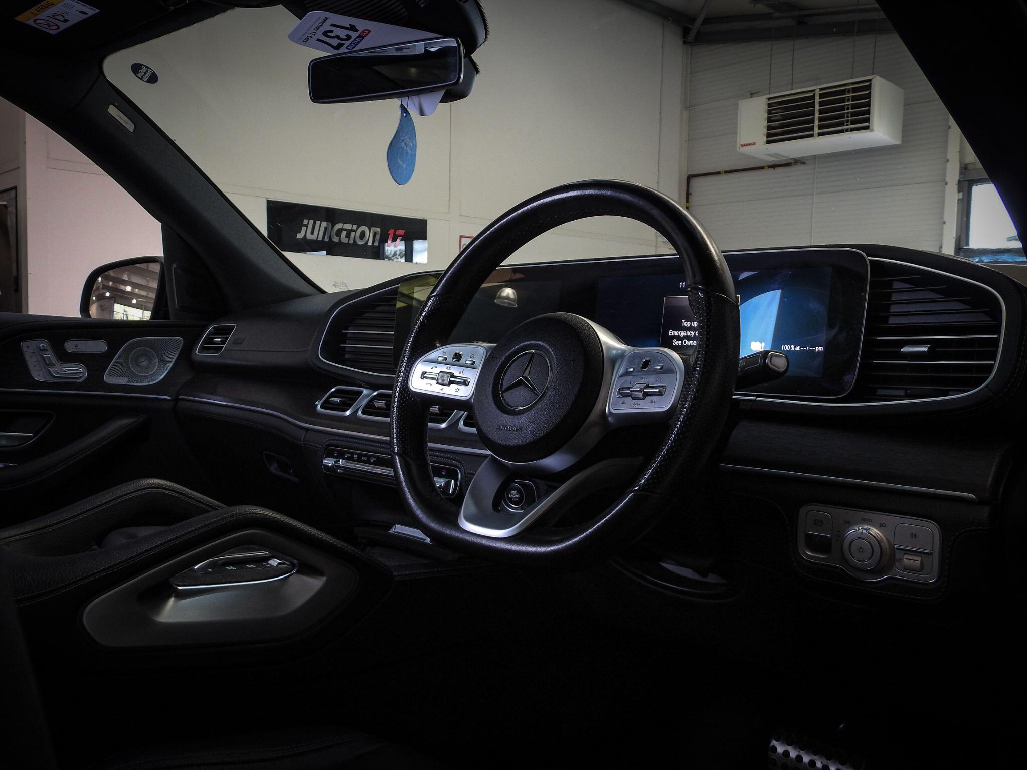 Mercedes-Benz Gle view 25