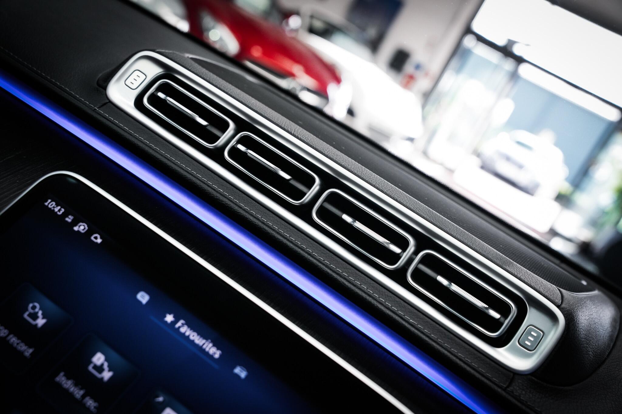 Mercedes-Benz S-Class view 48