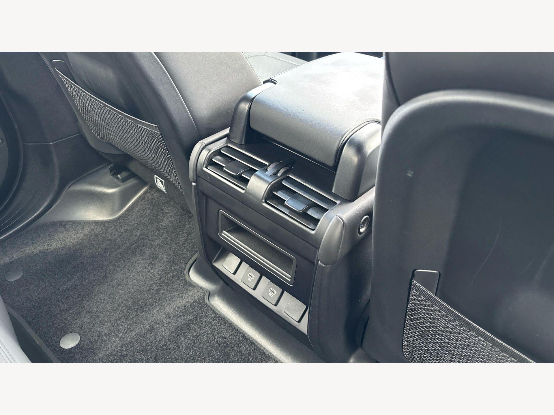 Land Rover Defender view 22